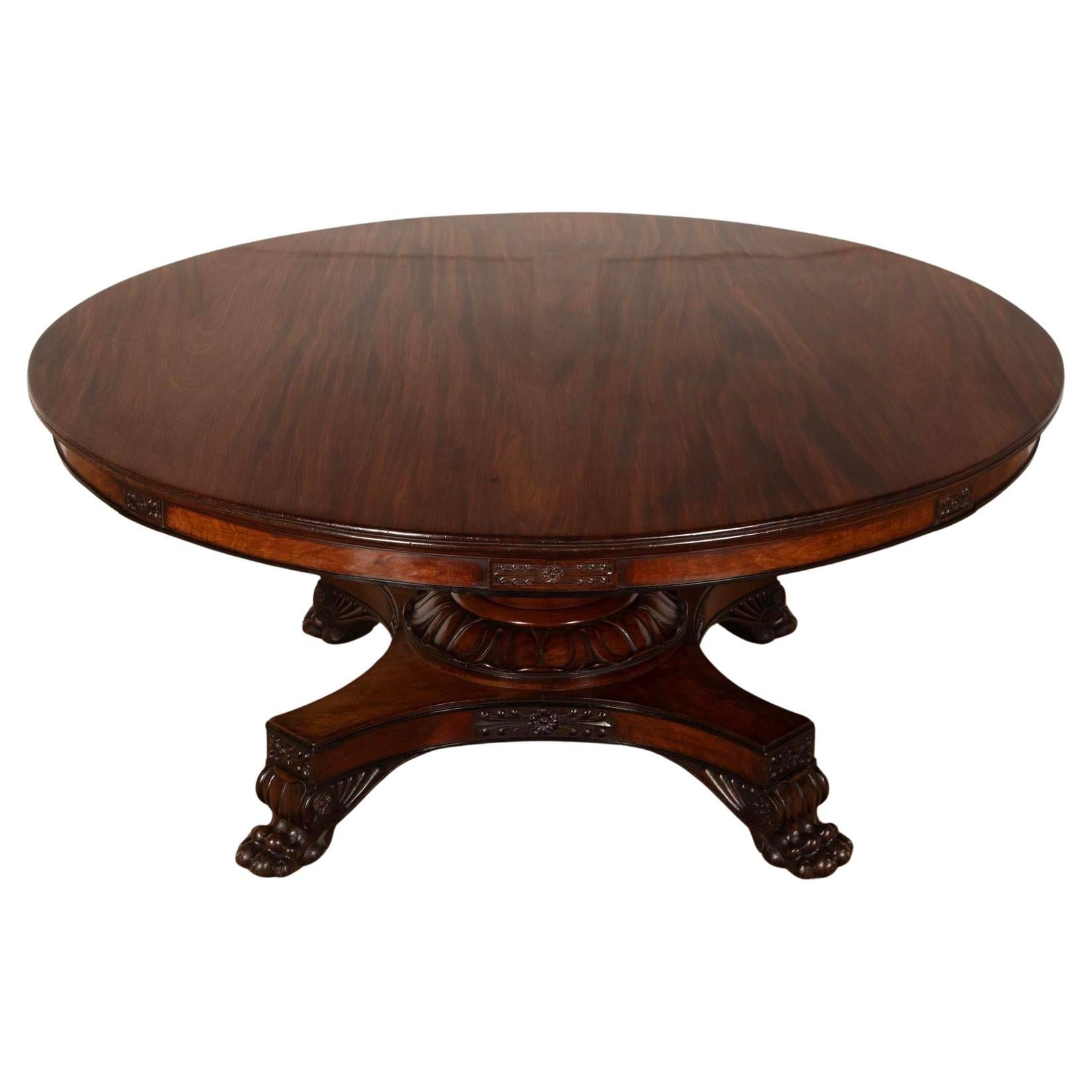 Table centrale anglaise en acajou du 19ème siècle