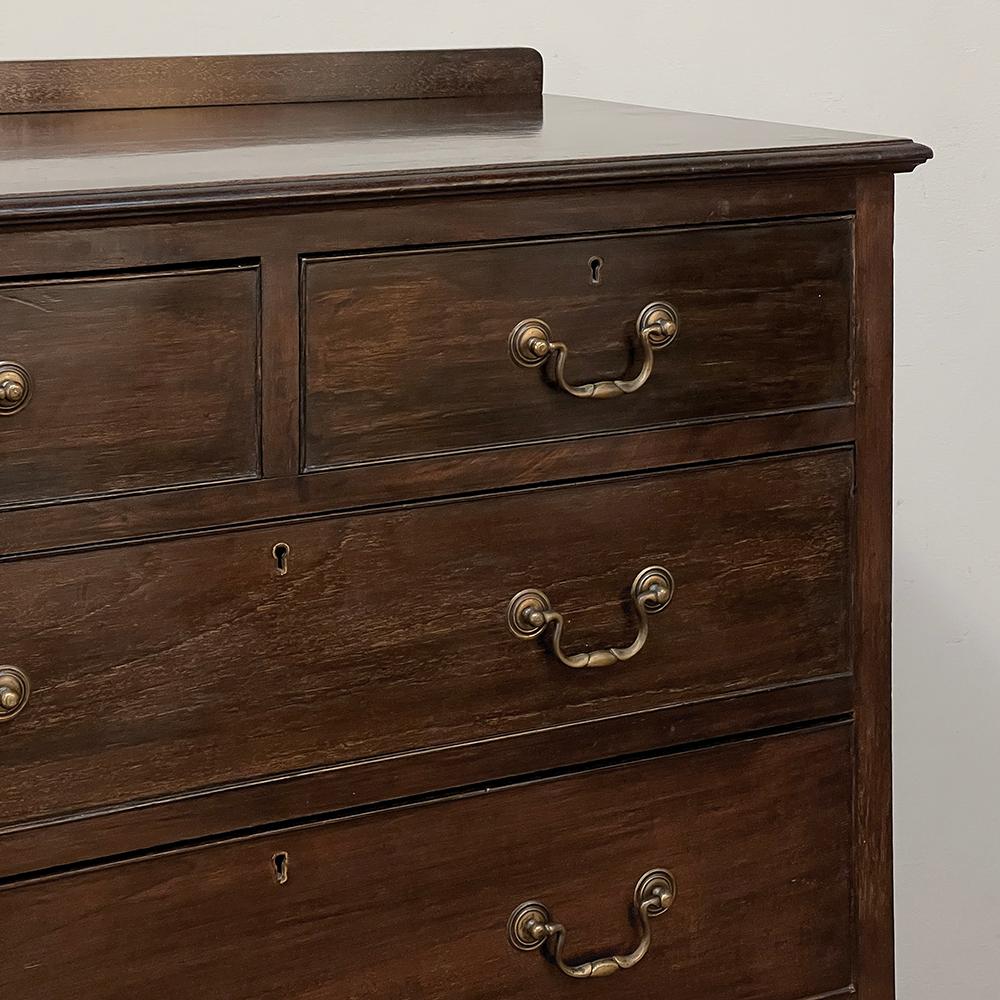 19th Century English Mahogany Chest of Drawers For Sale 6