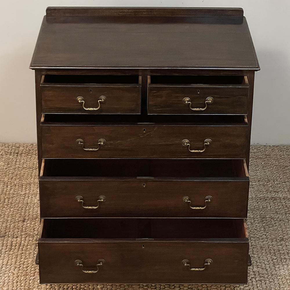 19th Century English Mahogany Chest of Drawers In Good Condition For Sale In Dallas, TX