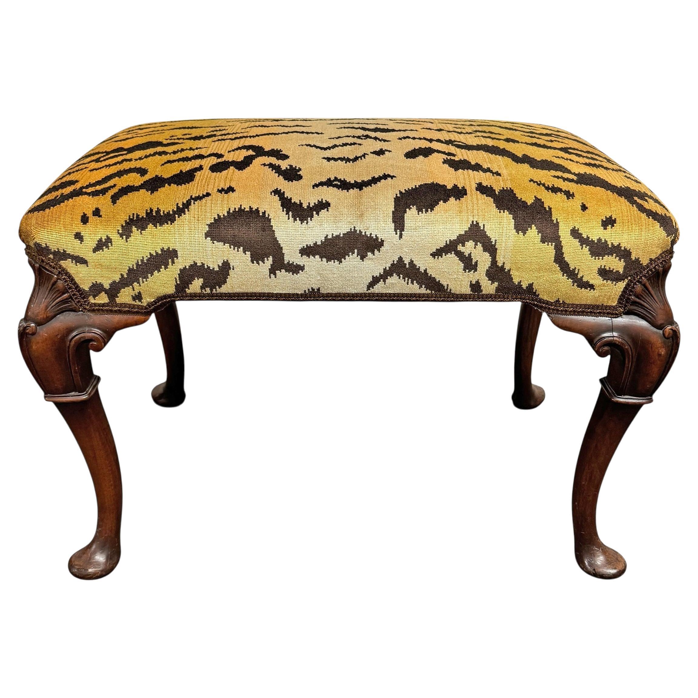 Hand-Carved Sitzbänke