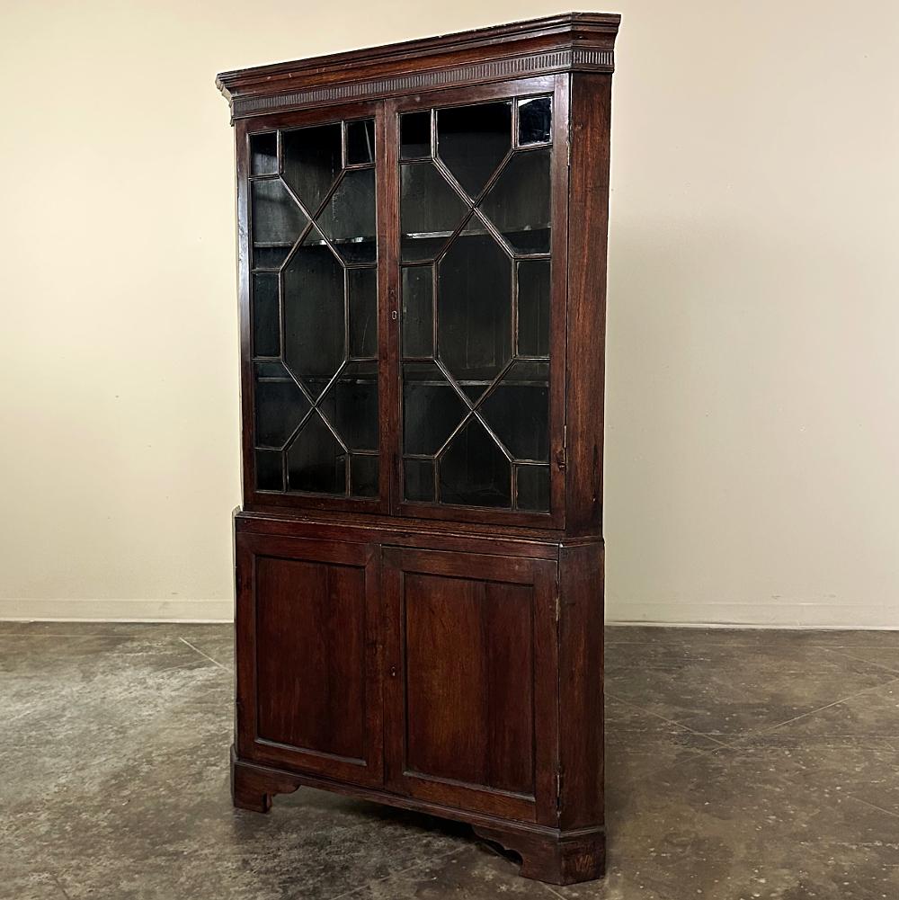 Hand-Crafted 19th Century English Mahogany Corner Bookcase ~ Curio Cabinet For Sale