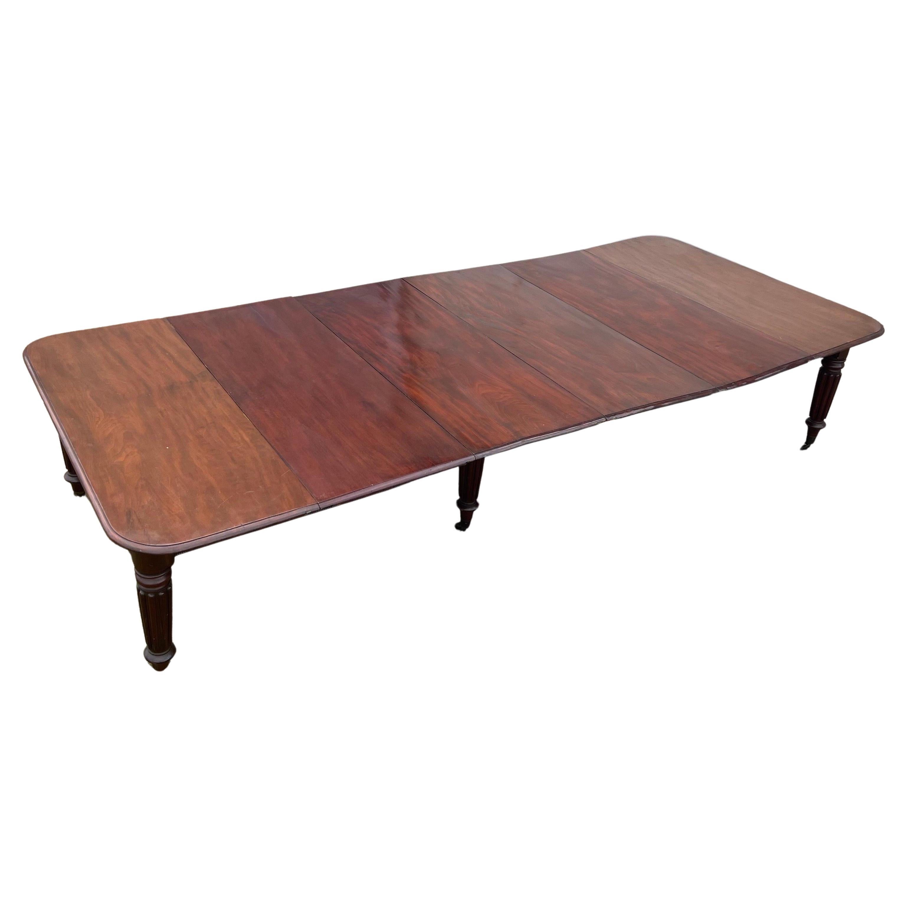 19th Century English Mahogany Dining Table, likely by Gillows For Sale