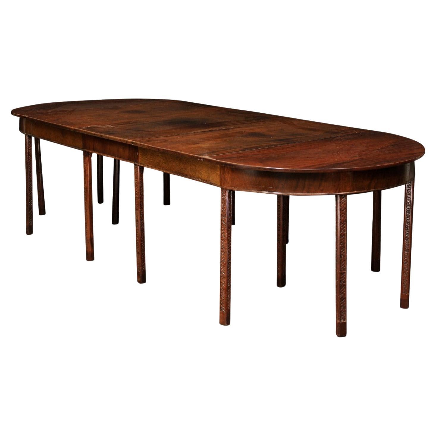 19th Century English Mahogany Dining Table with Carved Legs & 2 Leaves For Sale