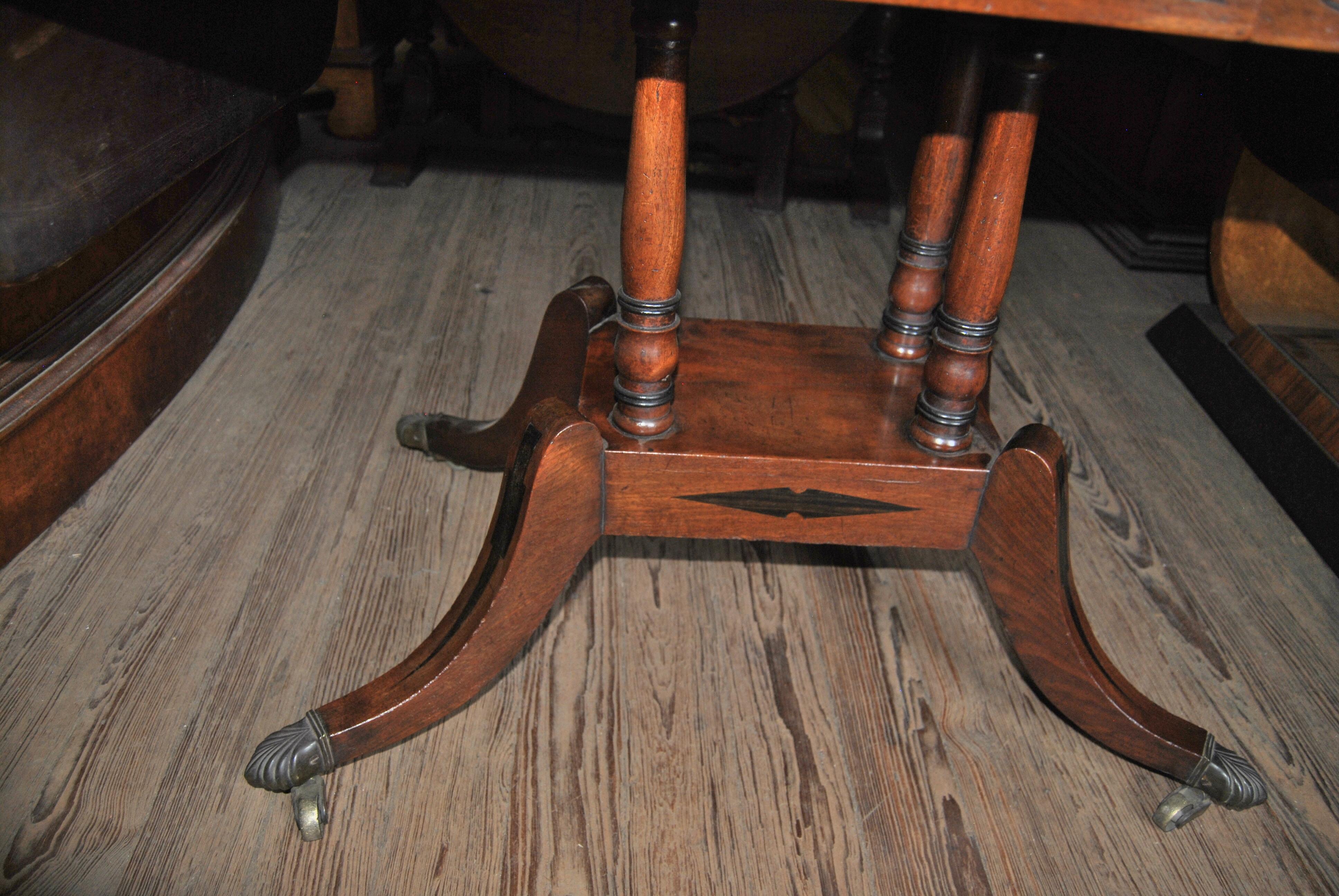 19th Century English Mahogany Drop Leaf Sofa Table In Good Condition For Sale In Savannah, GA