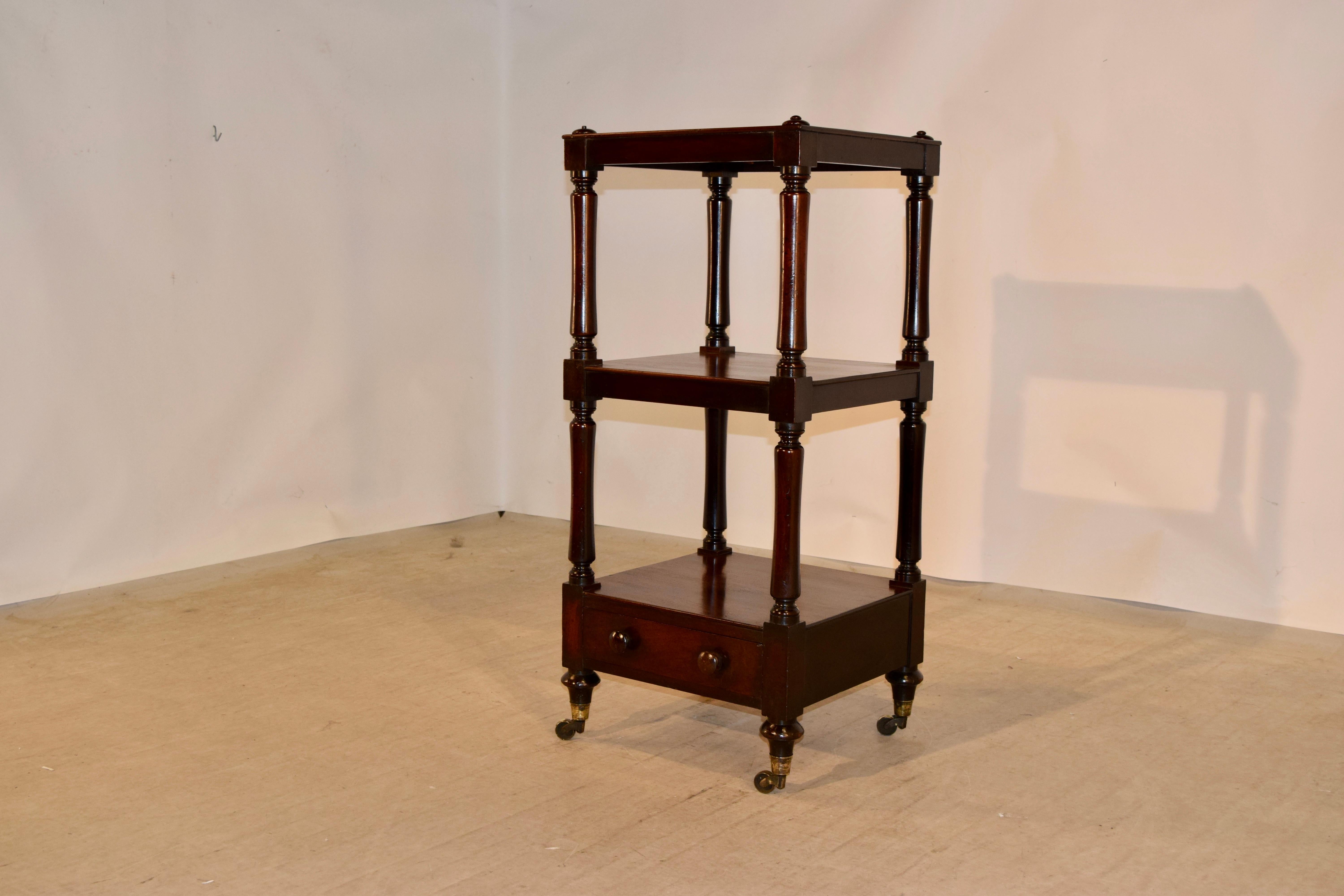 Victorian 19th Century English Mahogany Étagère