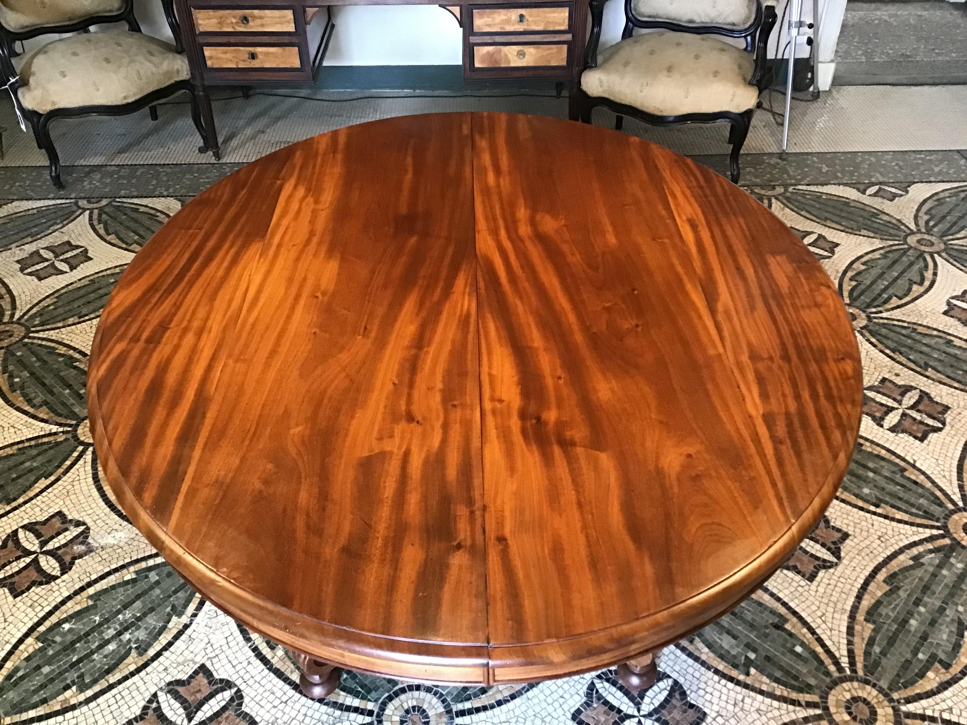 19th Century English Mahogany Extendible Oval Dining Table, 1890s In Good Condition In Florence, IT