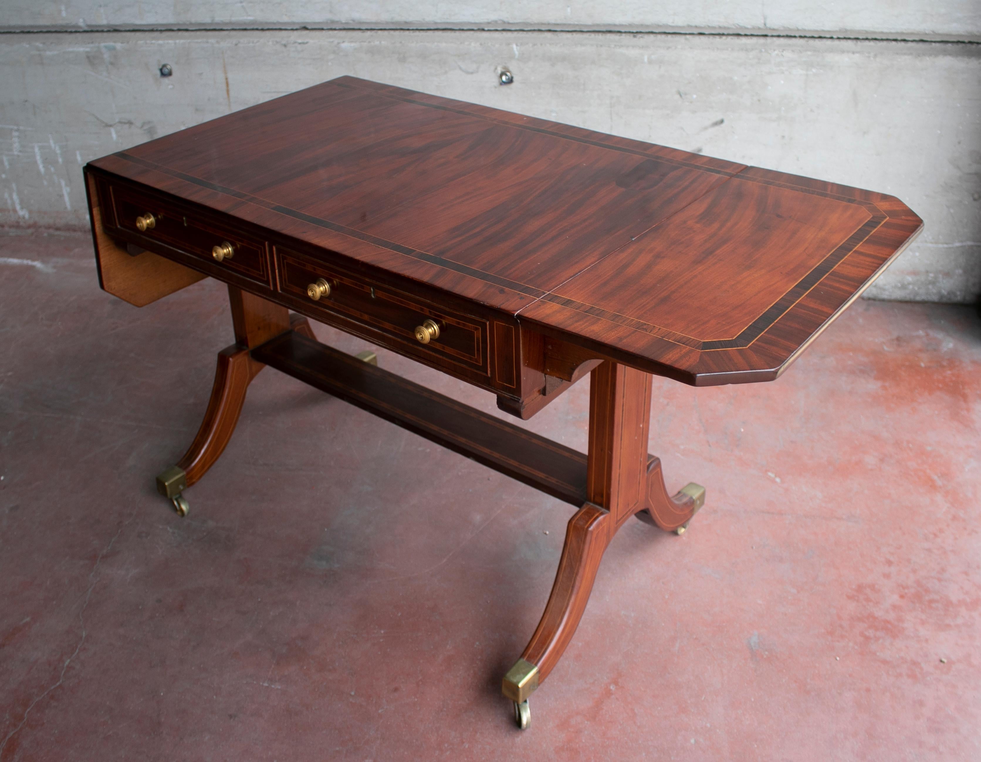 19th Century English Mahogany Folding Table In Good Condition For Sale In Marbella, ES