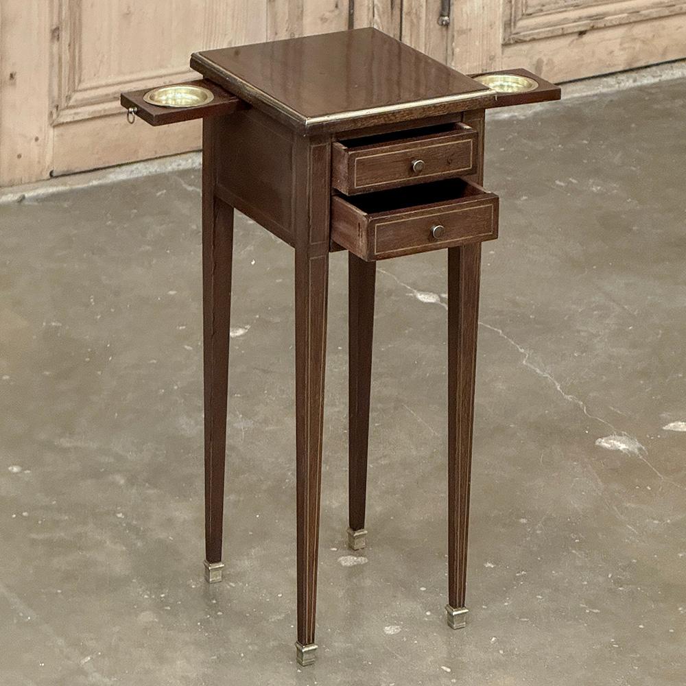 Table d'appoint pour gentilhomme en acajou anglais du 19e siècle en vente 3