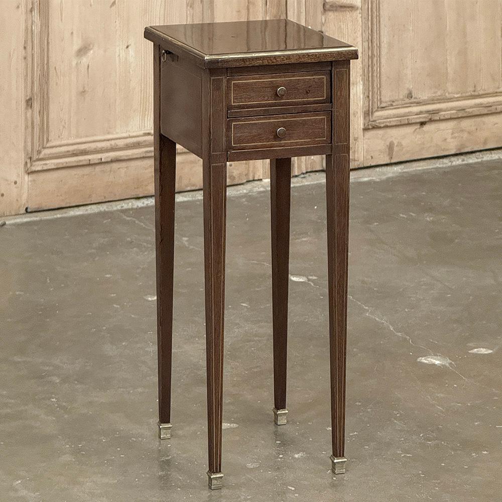Georgien Table d'appoint pour gentilhomme en acajou anglais du 19e siècle en vente