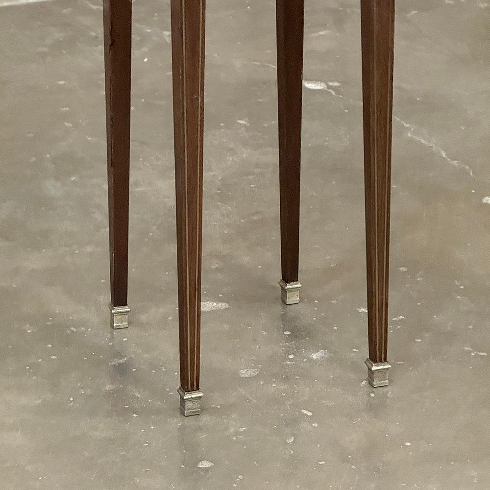 Table d'appoint pour gentilhomme en acajou anglais du 19e siècle Bon état - En vente à Dallas, TX