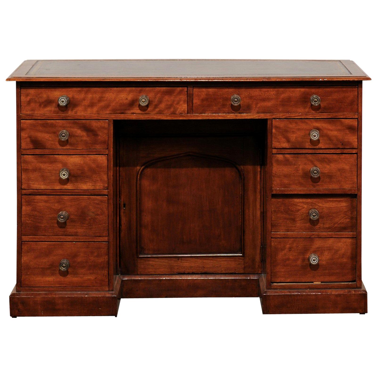19th Century English Mahogany Knee-Hole Desk, Leather Top For Sale