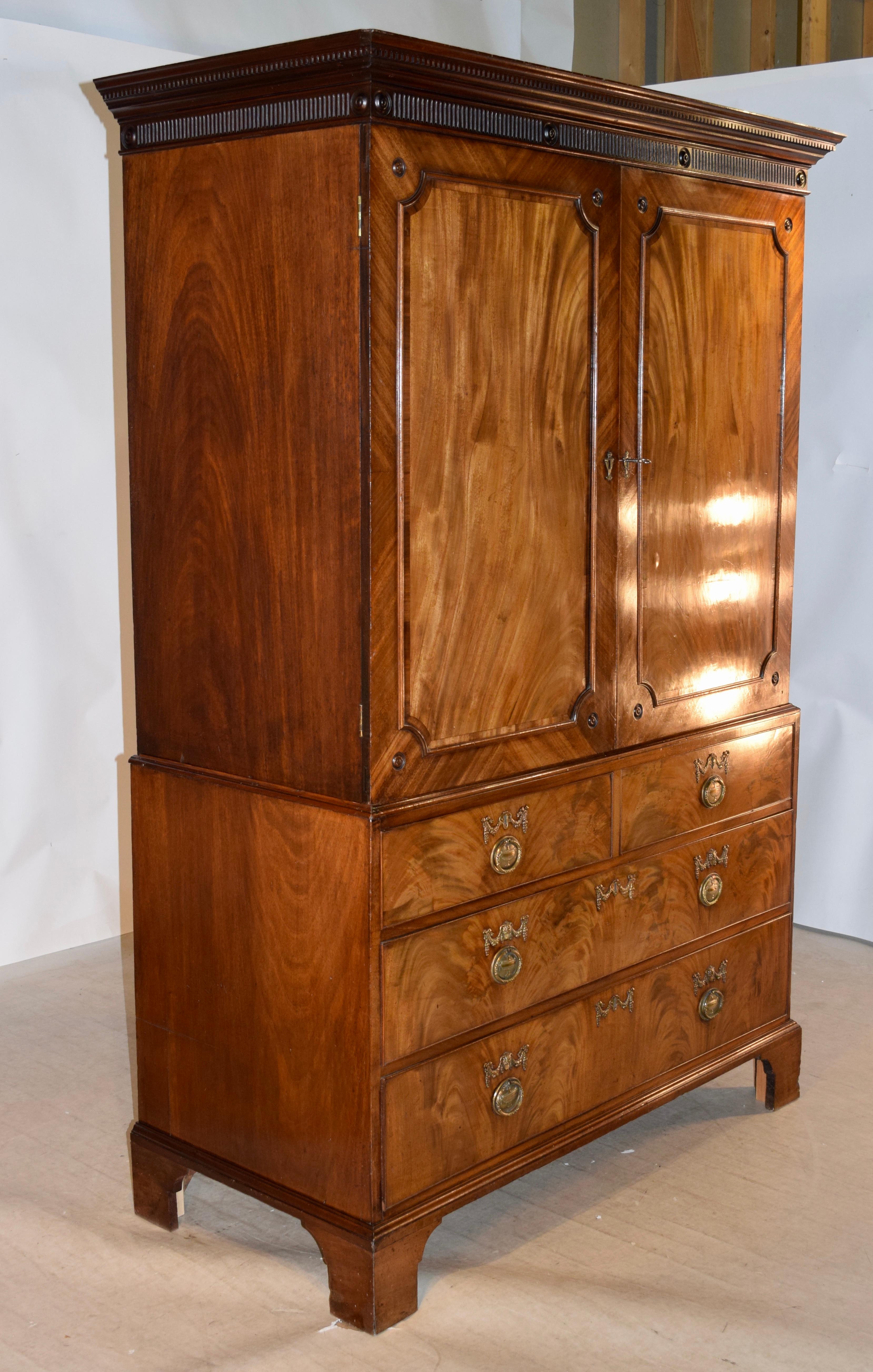 19th Century English Mahogany Linen Press In Good Condition In High Point, NC