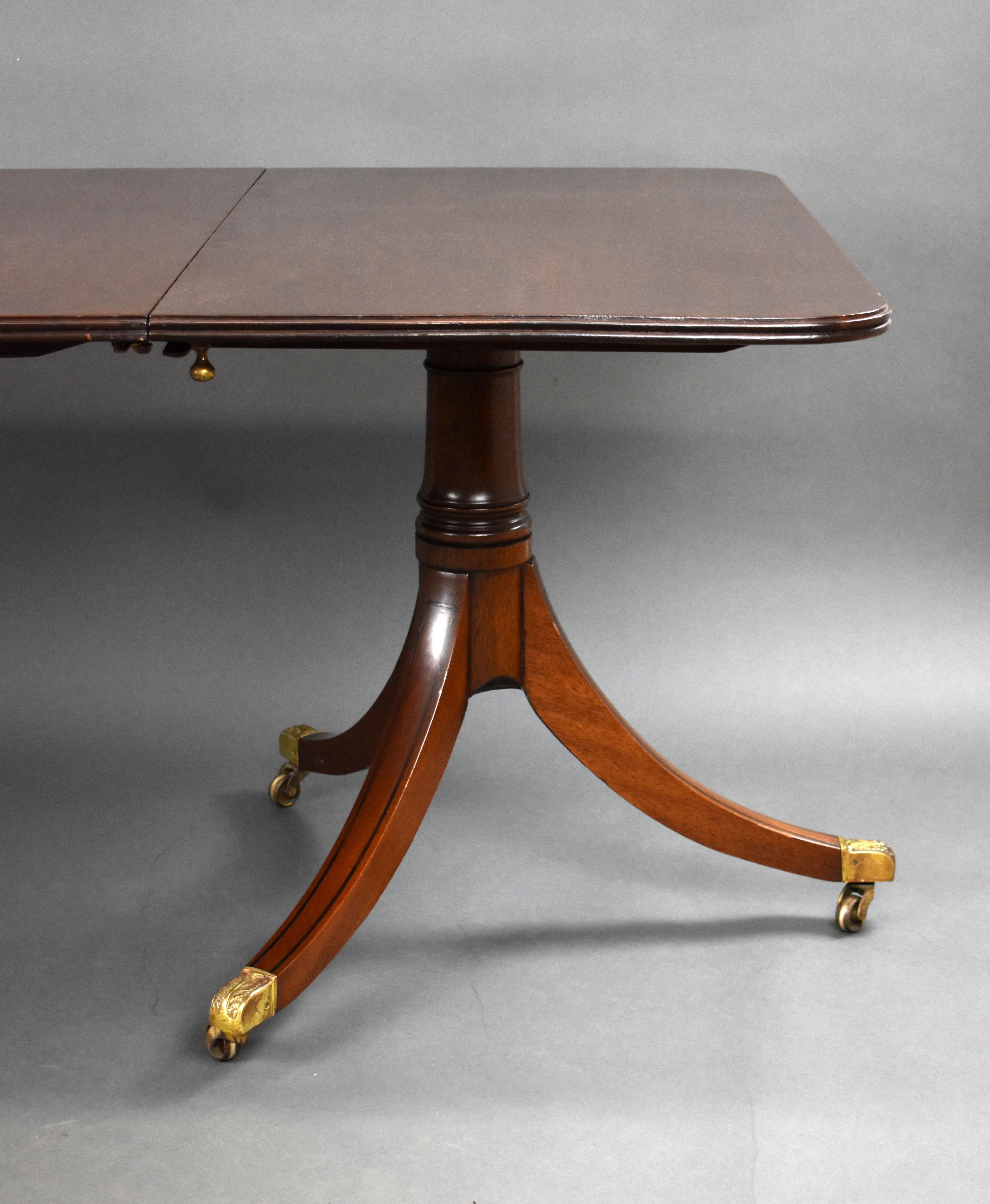 19th Century English Mahogany Pedestal Dining Table In Good Condition For Sale In Chelmsford, Essex