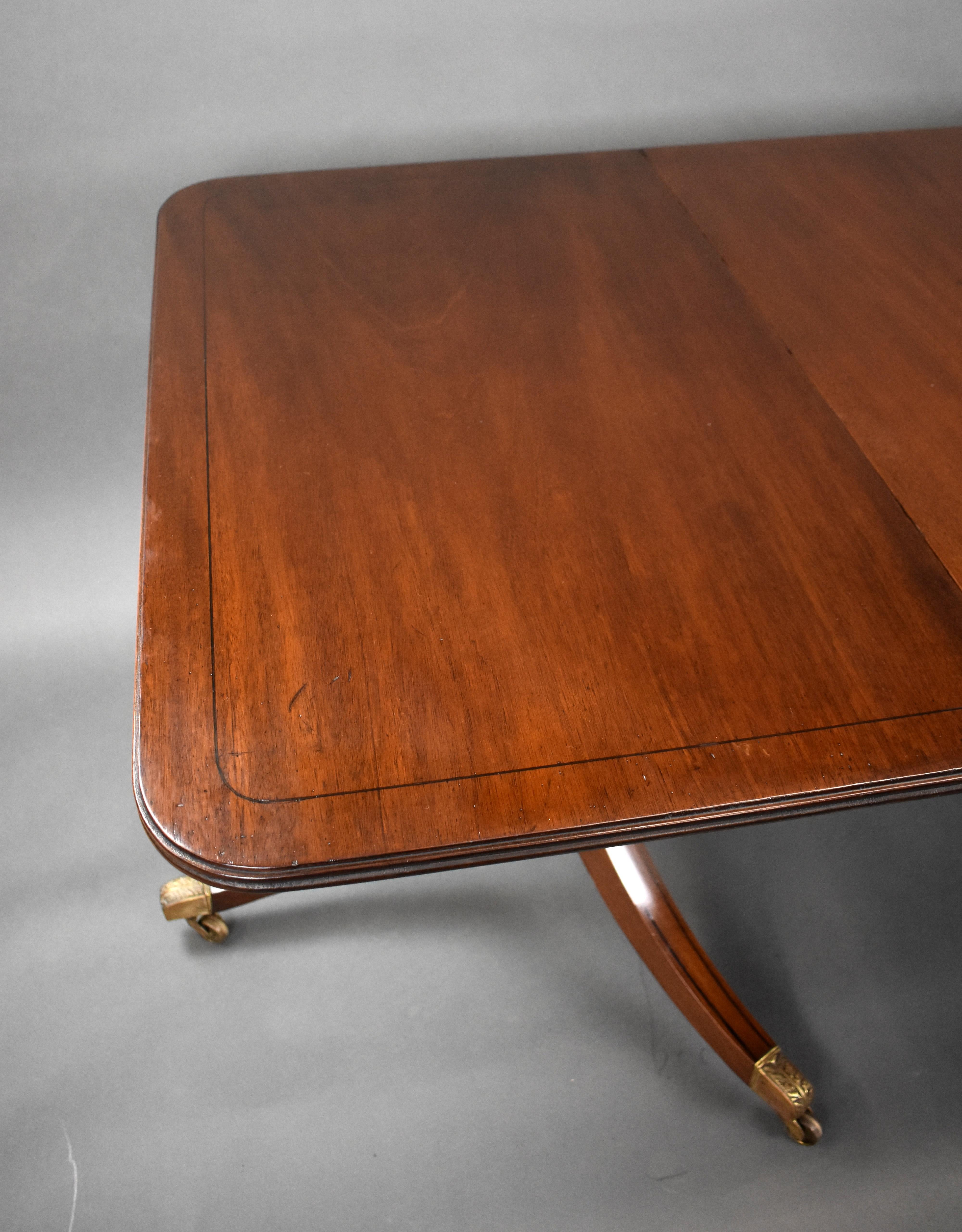 Table de salle à manger anglaise du 19ème siècle à piédestal en acajou Bon état - En vente à Chelmsford, Essex