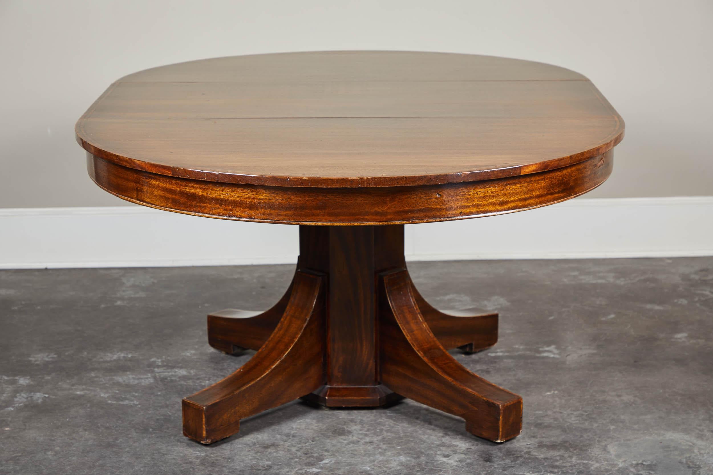 19th Century English Mahogany Pedestal Table 2