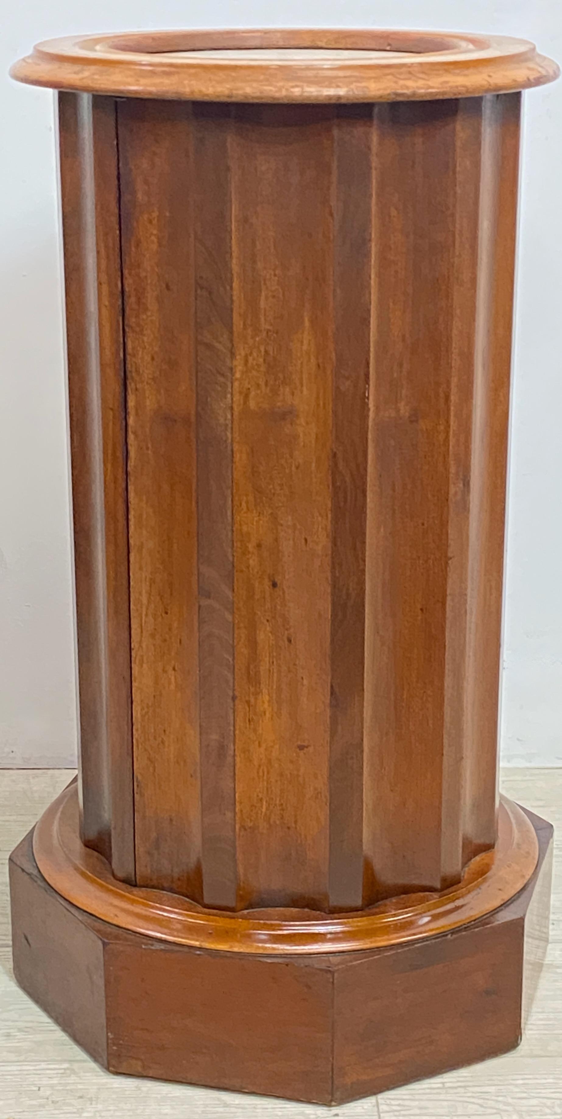 XIXe siècle Table de commode de chevet en acajou anglais du 19e siècle en vente