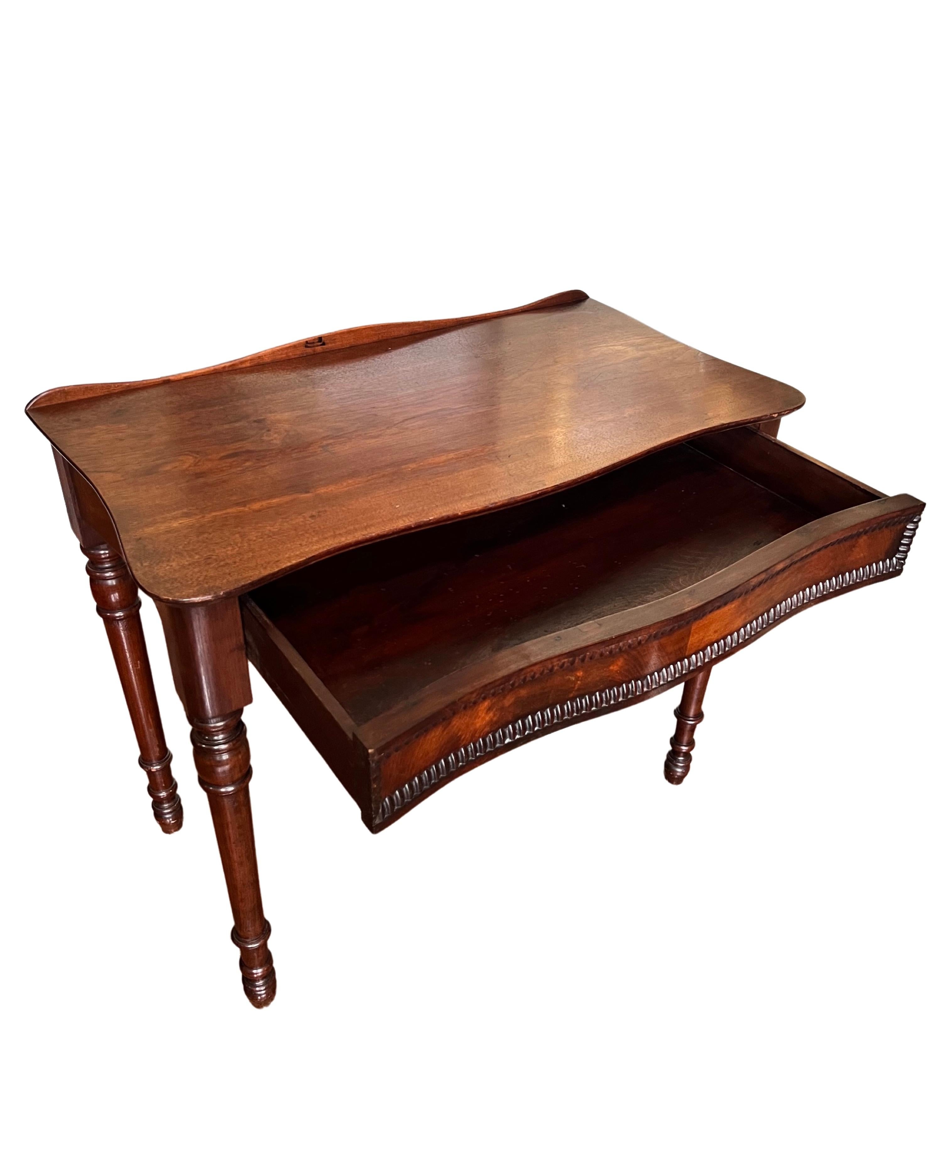 19th Century English Mahogany Serpentine Writing Desk with Single Drawer For Sale 4
