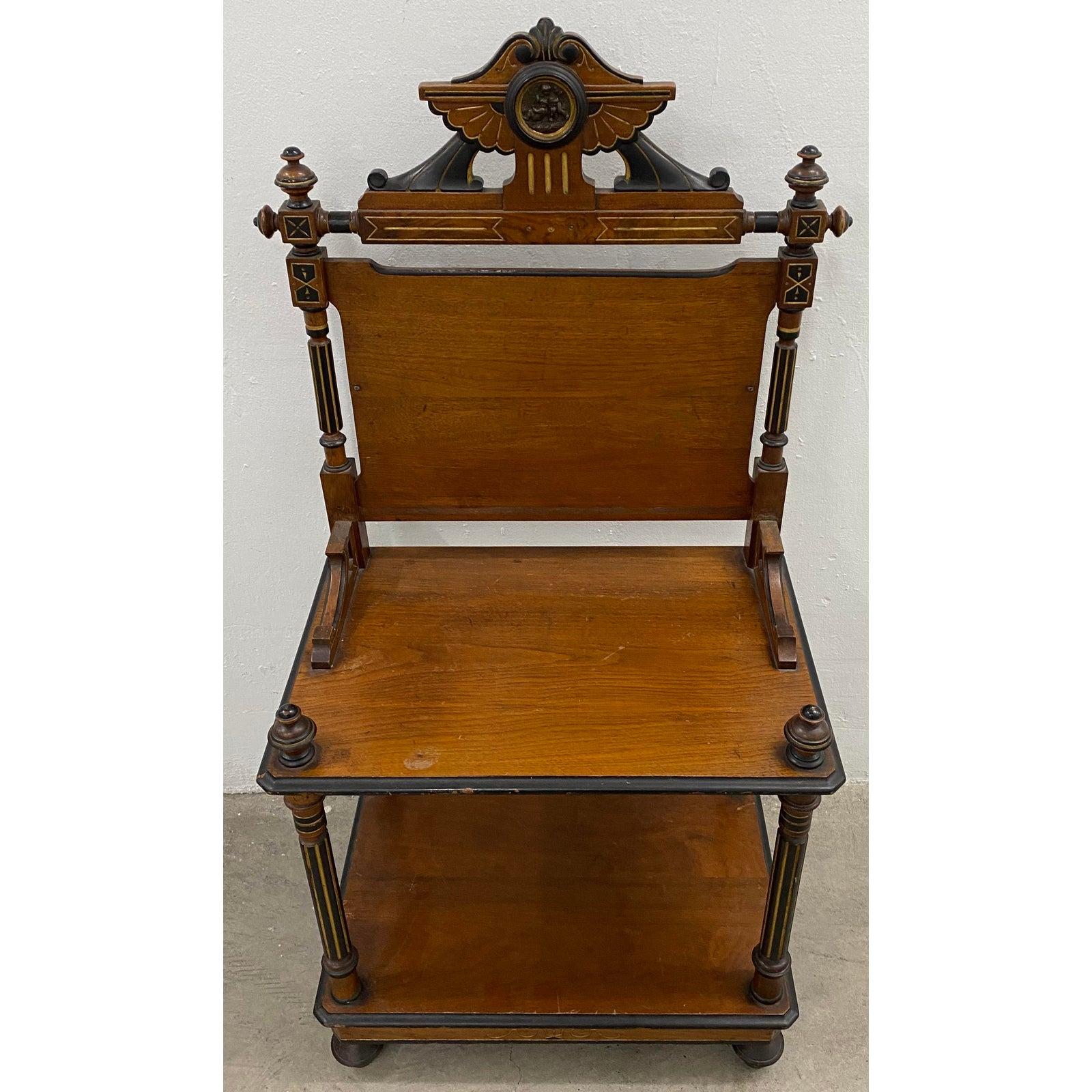19th century English mahogany server / console table

Lovely handmade server / console with hand painted and gilded highlights.

The crest show a pair of playful putti.

The server can be used in any room in your home. It can function as a