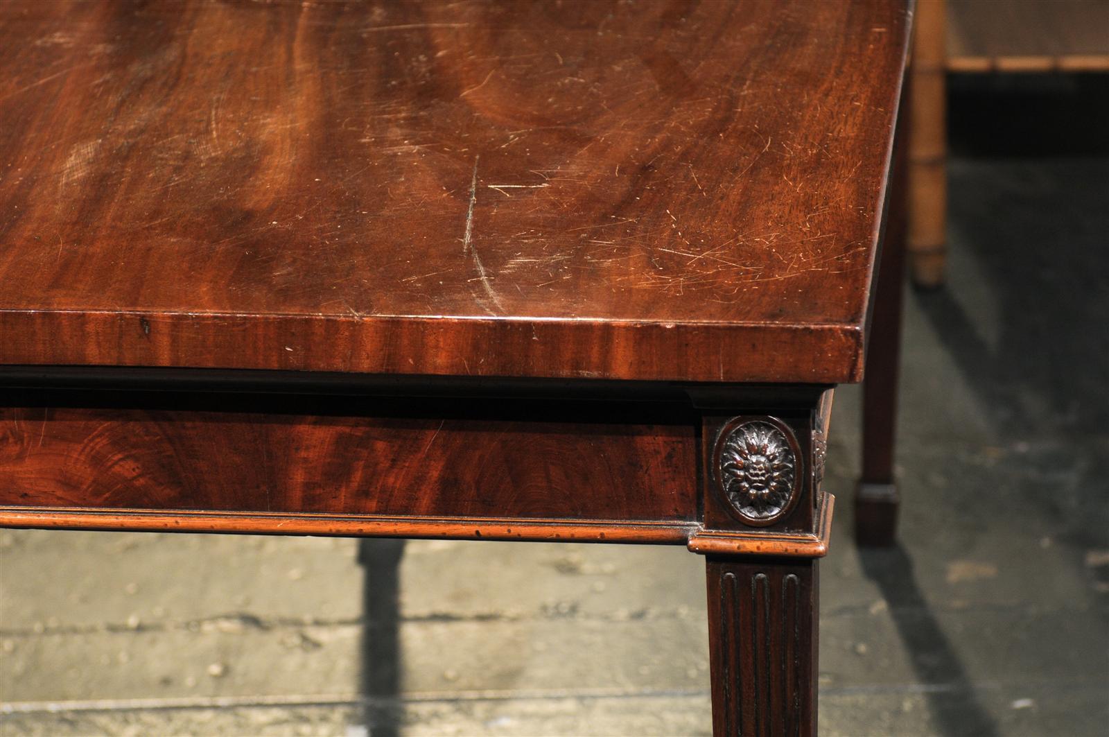 19th Century English Mahogany Serving Table with Carved Shell & Fluted Legs 2