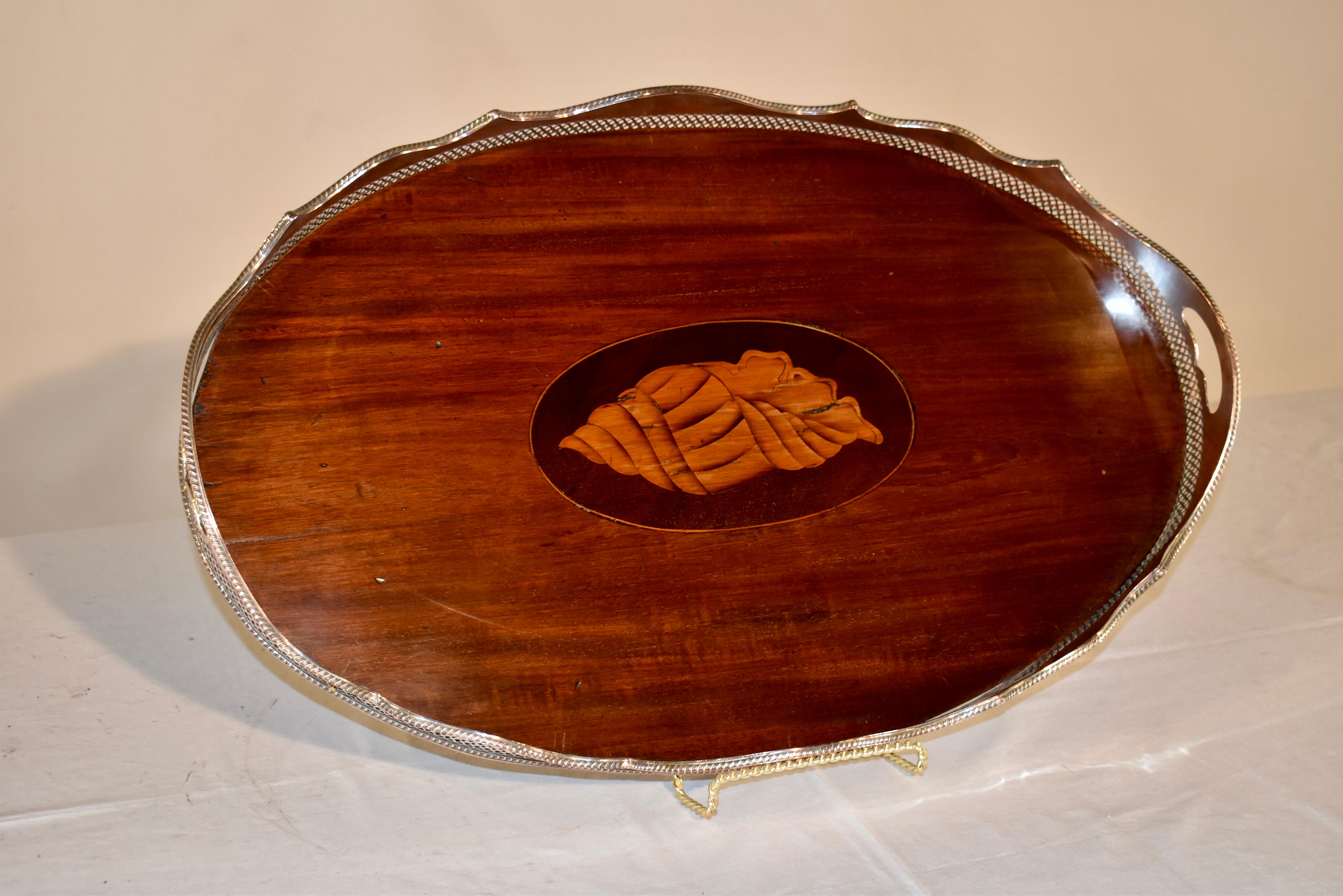 Edwardian 19th Century English Mahogany Serving Tray with Gallery For Sale