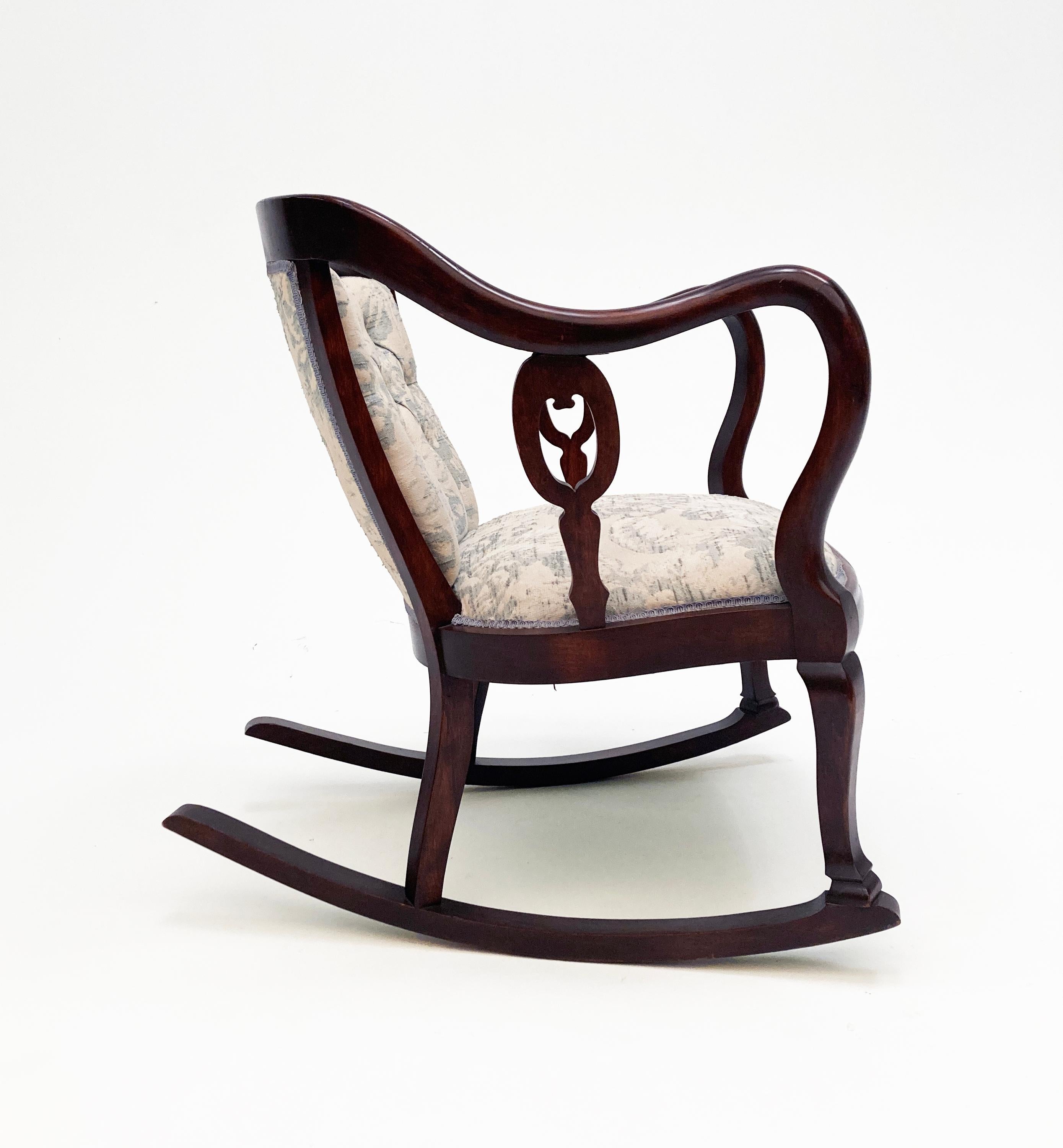 Ensemble de trois canapés, chaises et fauteuils à bascule en acajou anglais du XIXe siècle  en vente 12