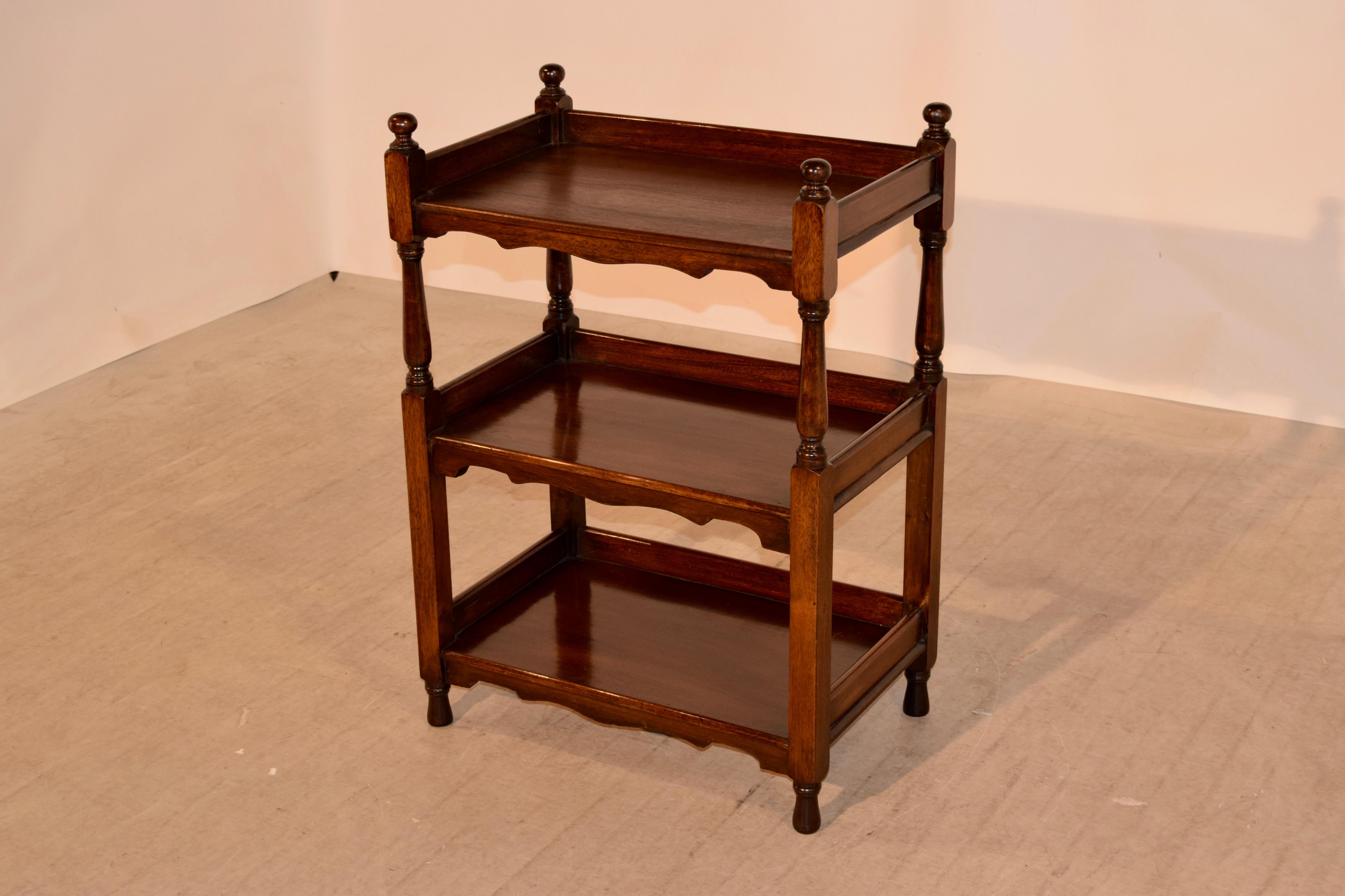 19th Century English Mahogany Shelf im Zustand „Gut“ in High Point, NC