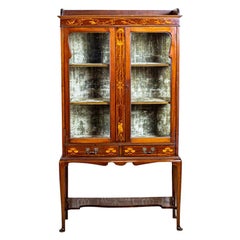 Antique English Mahogany Inlaid Showcase from the 19th Century