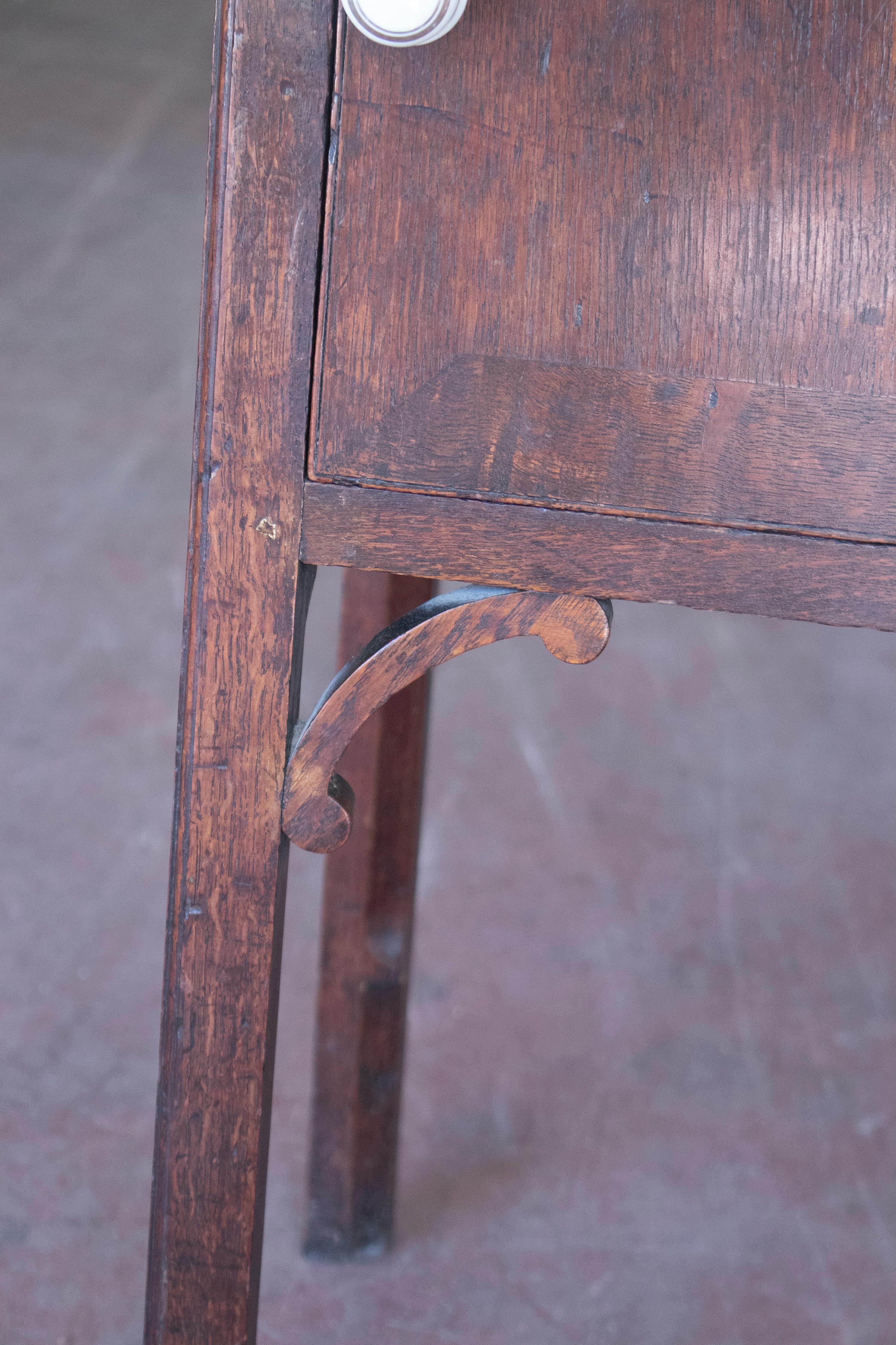 19th Century English Mahogany Side Table w/ Door For Sale 9