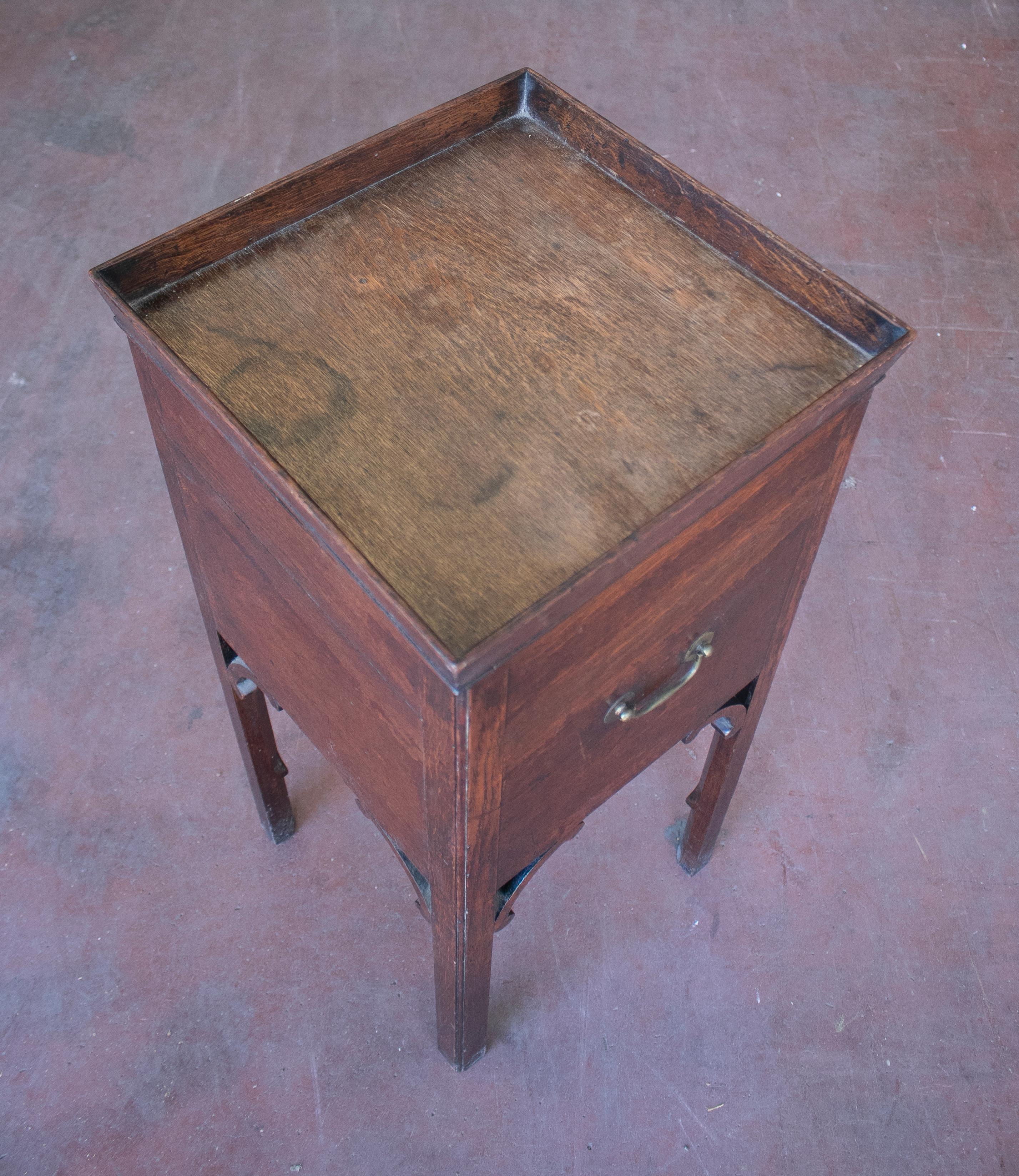19th Century English Mahogany Side Table w/ Door For Sale 2