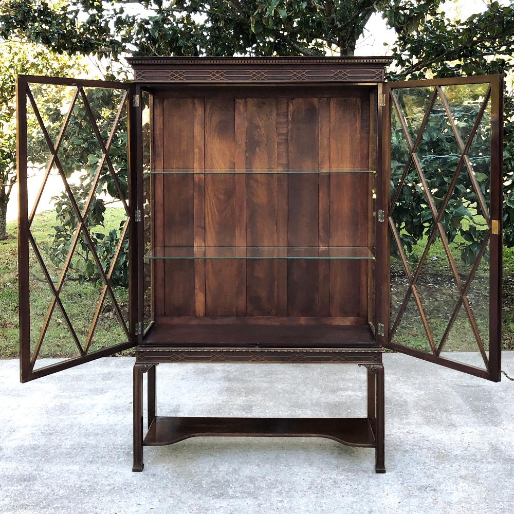 19th Century English Mahogany Signed Curio Cabinet, Bookcase In Good Condition In Dallas, TX