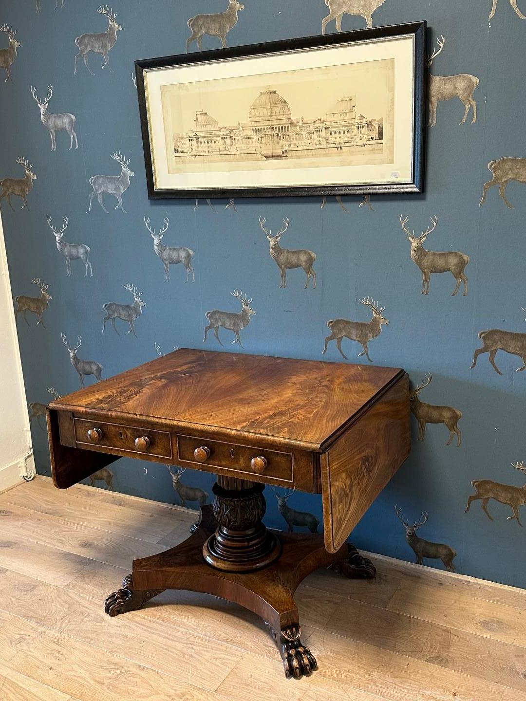 19th Century English mahogany sofa table. In Good Condition For Sale In Eindhoven, NL
