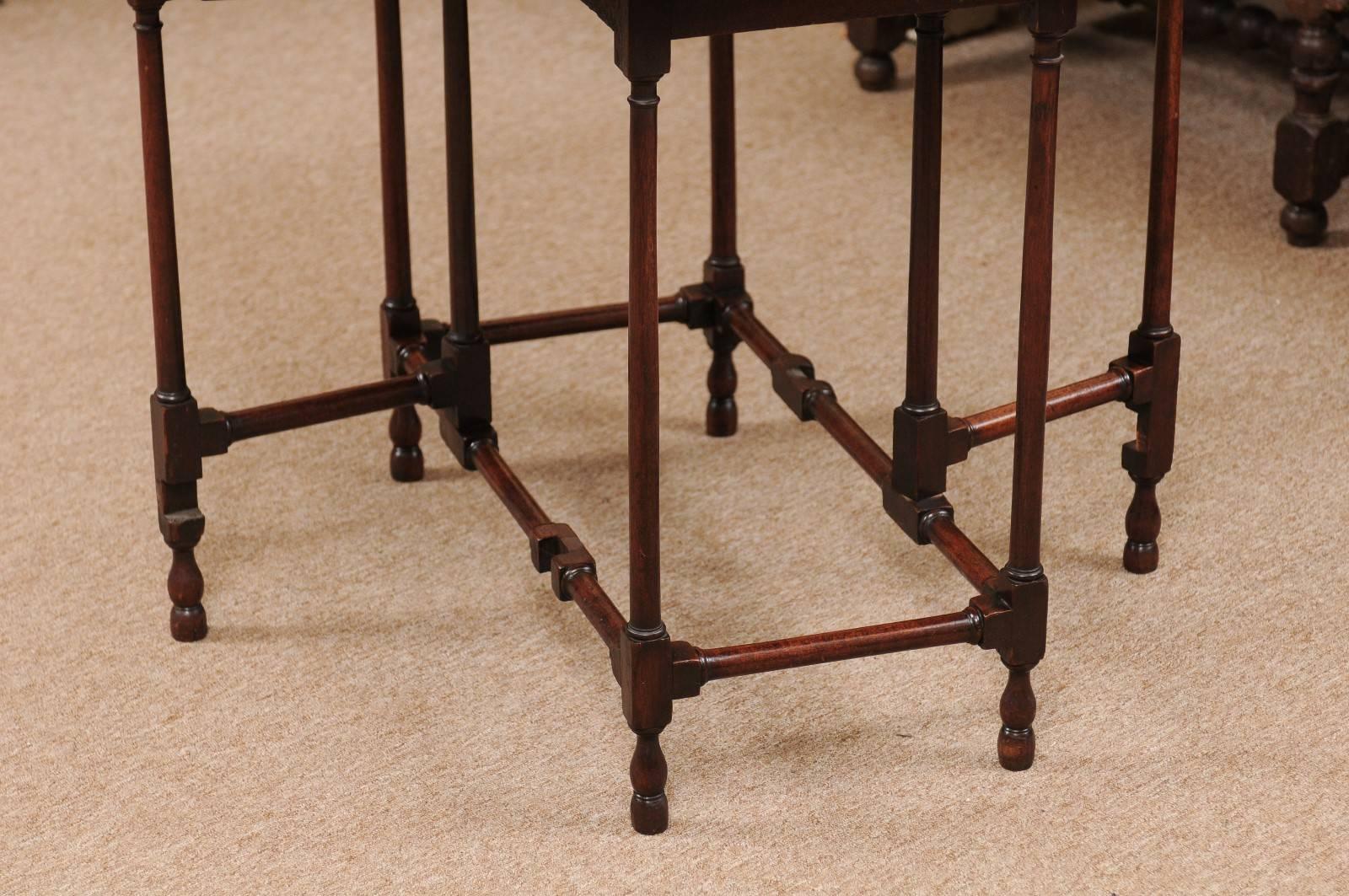 19th Century English Mahogany Spider Leg Drop-Leaf Table 2