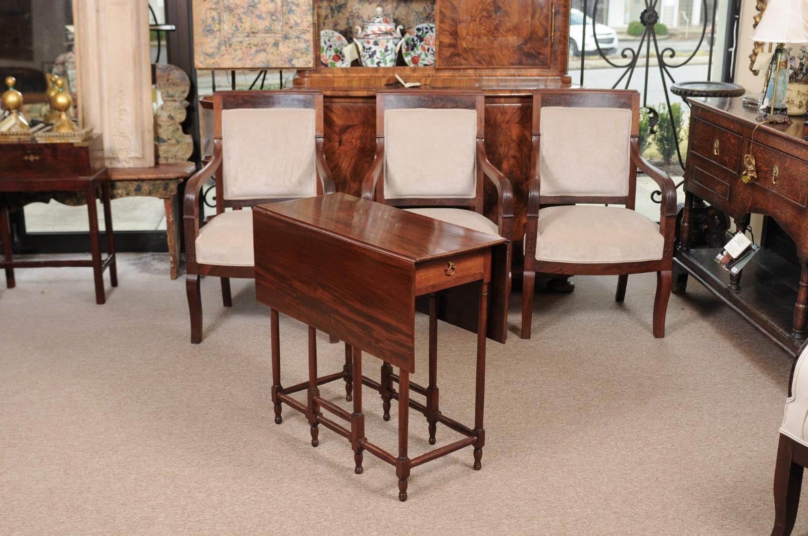 19th Century English Mahogany Spider Leg Table with Drop Leaves In Good Condition For Sale In Atlanta, GA