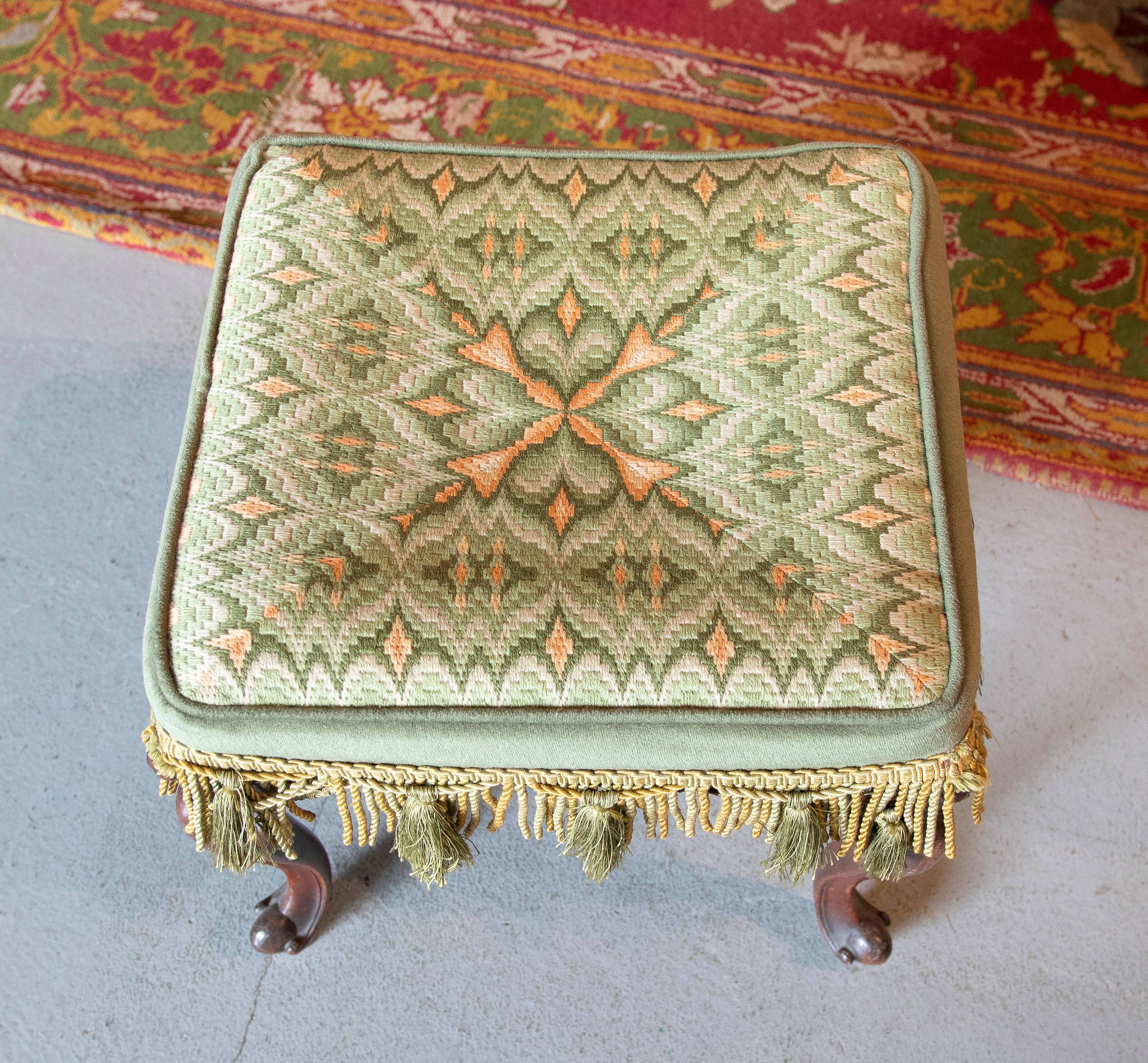 19th Century English Mahogany Stool with Embroidered Seat  For Sale 1