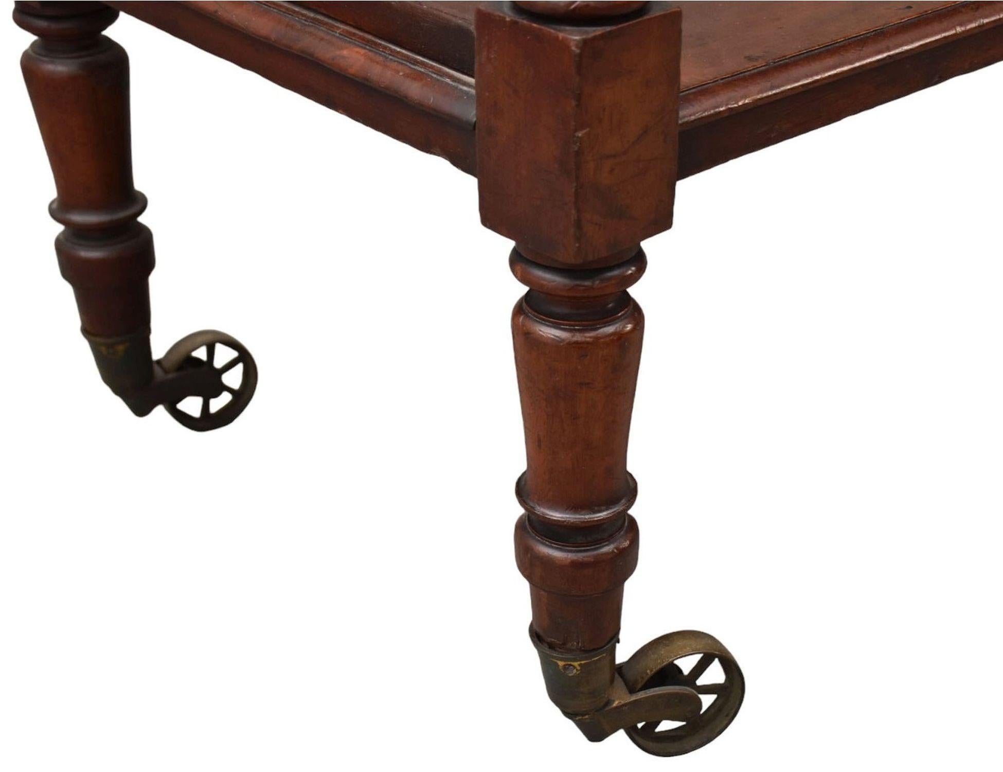Carrello a tre piani in mogano inglese del XIX secolo - Server in vendita 2