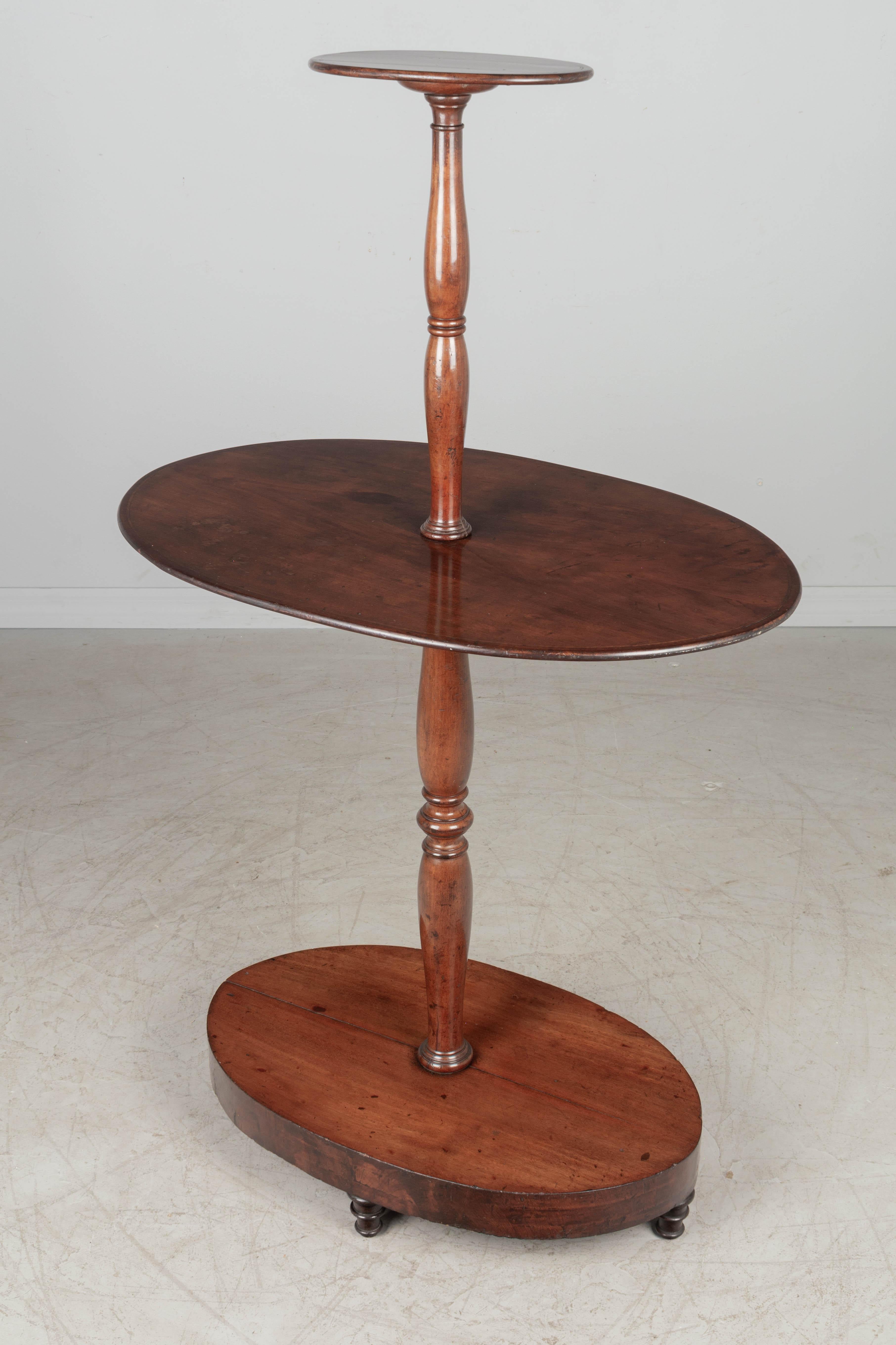 19th Century English Mahogany Tiered Table or Stand In Good Condition For Sale In Winter Park, FL