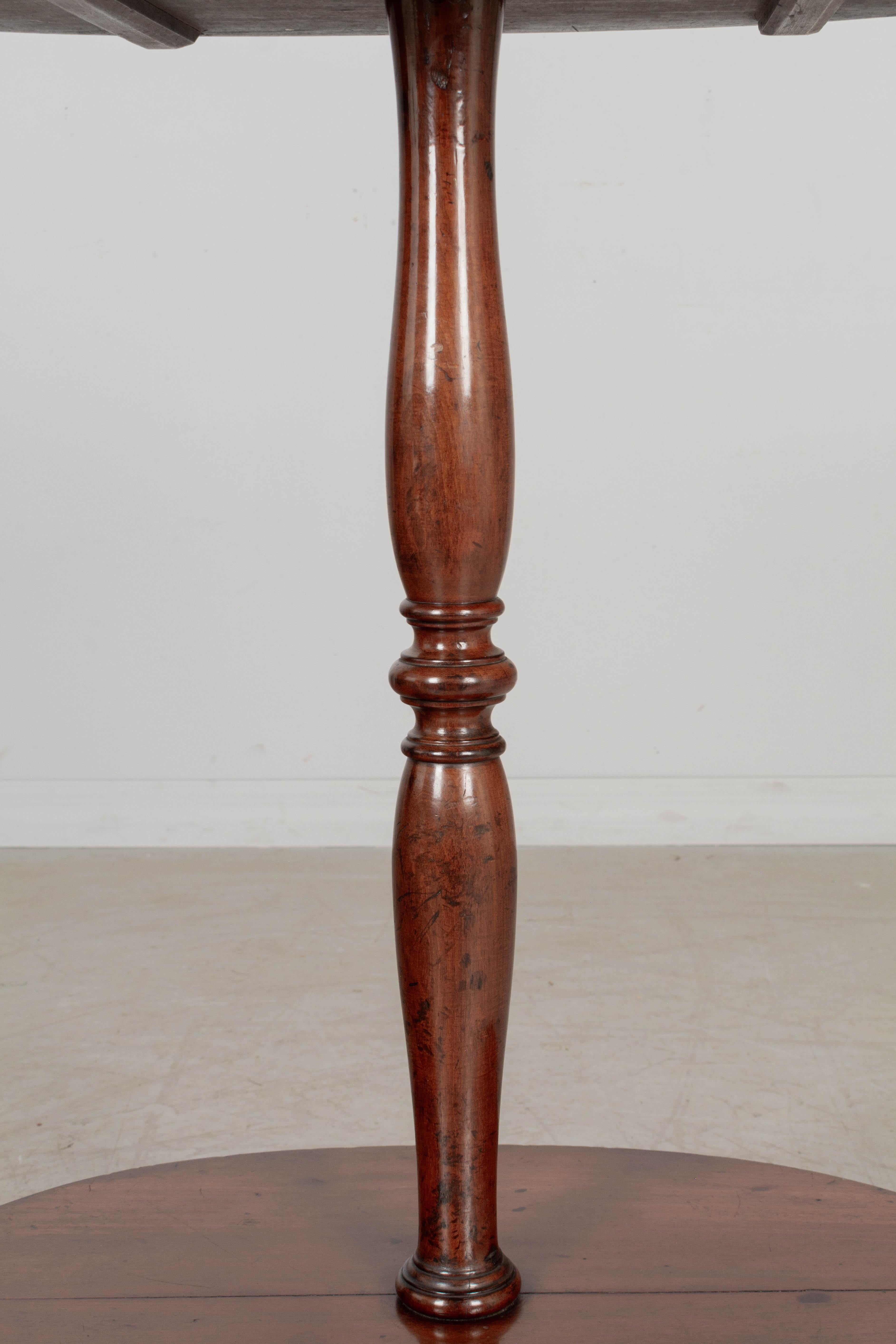 19th Century English Mahogany Tiered Table or Stand For Sale 3