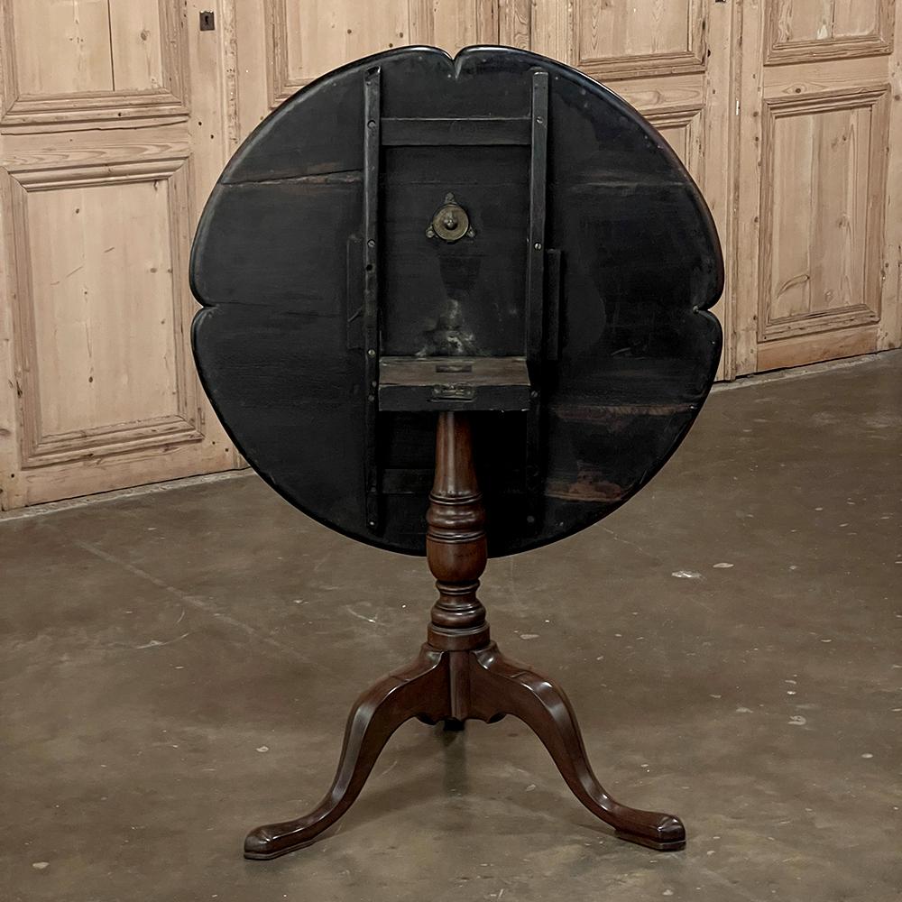 19th Century English Mahogany Tilt-Top End Table For Sale 8