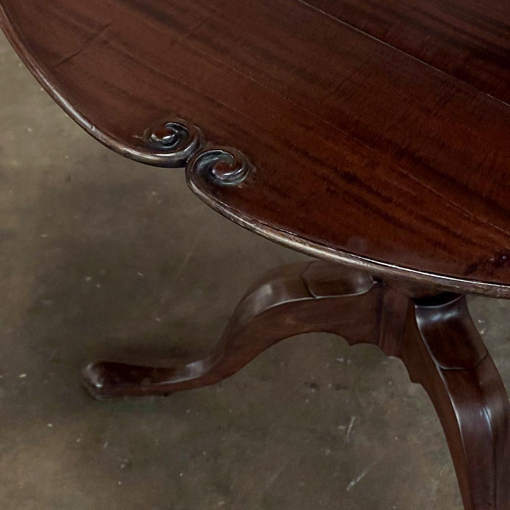 19th Century English Mahogany Tilt-Top End Table For Sale 2