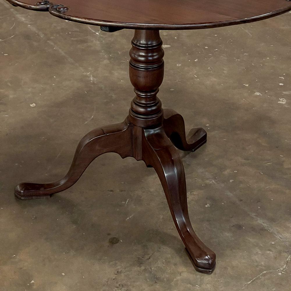 19th Century English Mahogany Tilt-Top End Table For Sale 4