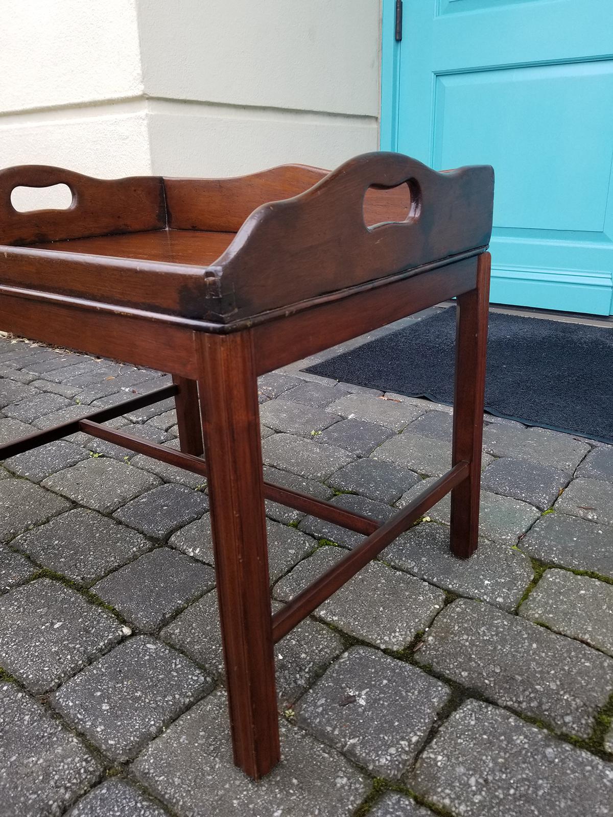 Wood 19th Century English Mahogany Tray Side Table For Sale