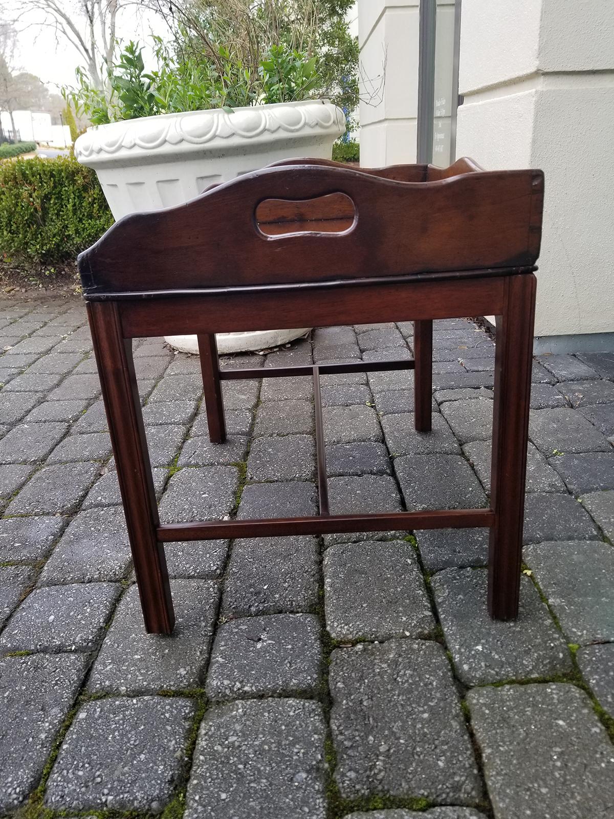19th Century English Mahogany Tray Side Table For Sale 1
