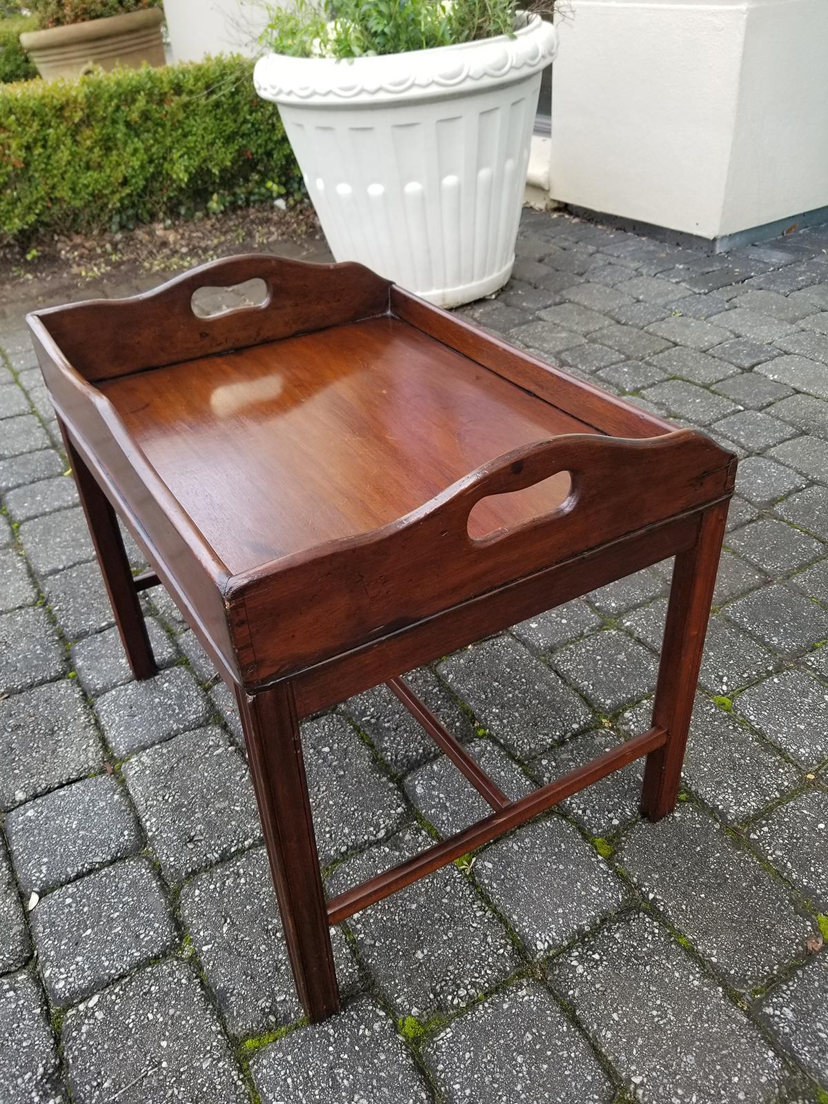 19th Century English Mahogany Tray Side Table For Sale 3