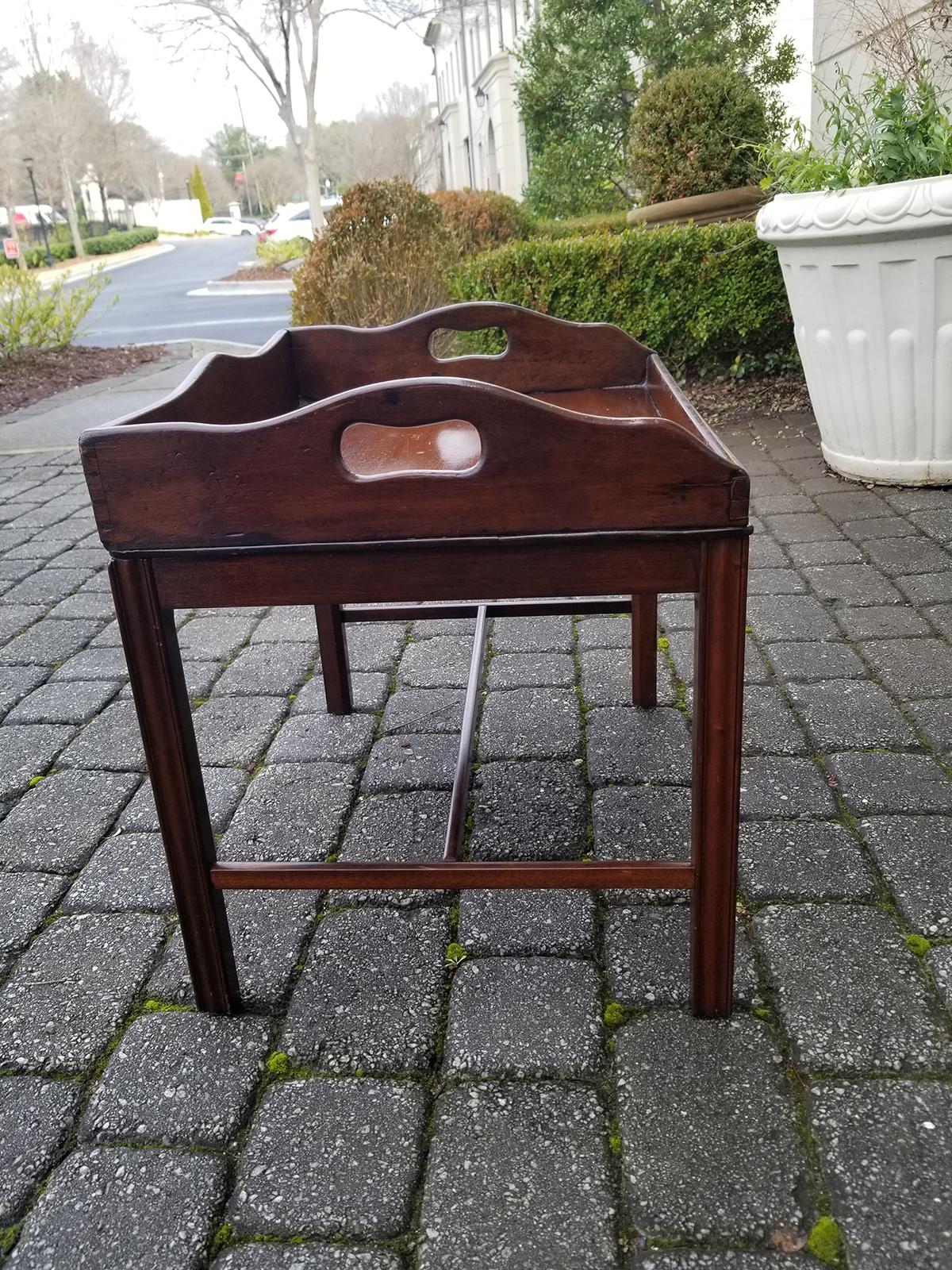 19th Century English Mahogany Tray Side Table For Sale 4