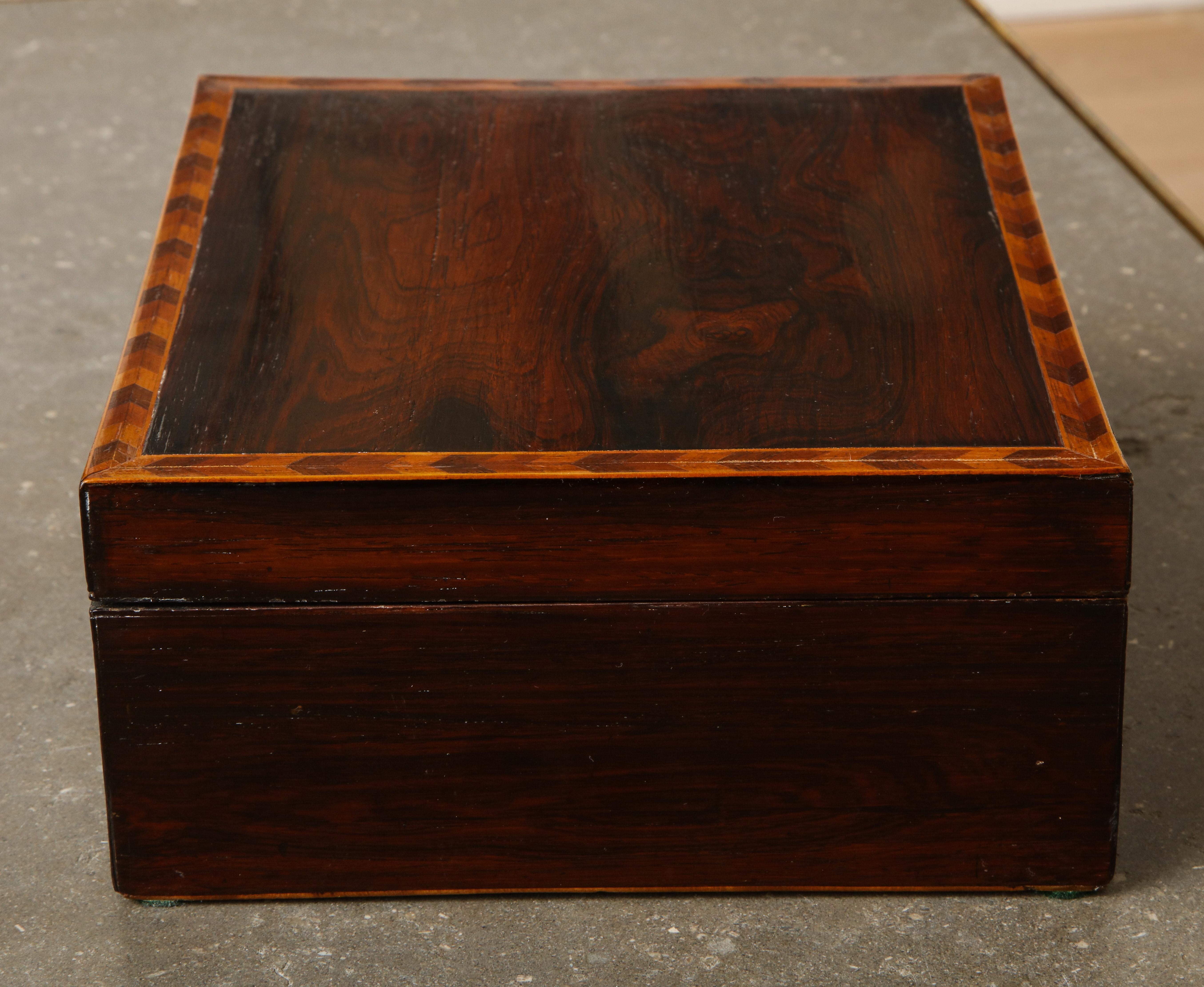 19th Century English Mahogany Trinket Box with Inlaid Border 6