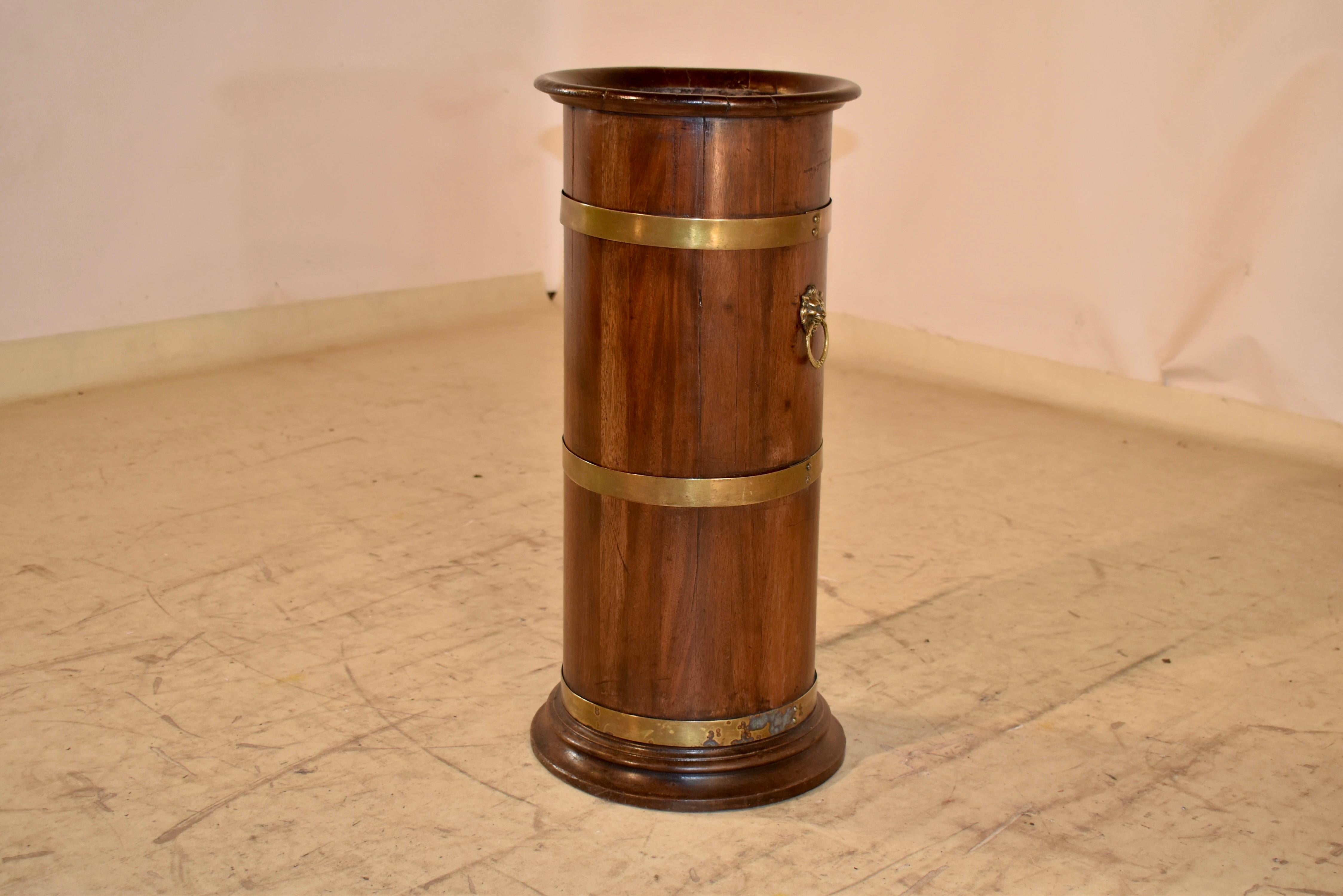 19th Century English Mahogany Umbrella or Cane Stand In Good Condition For Sale In High Point, NC