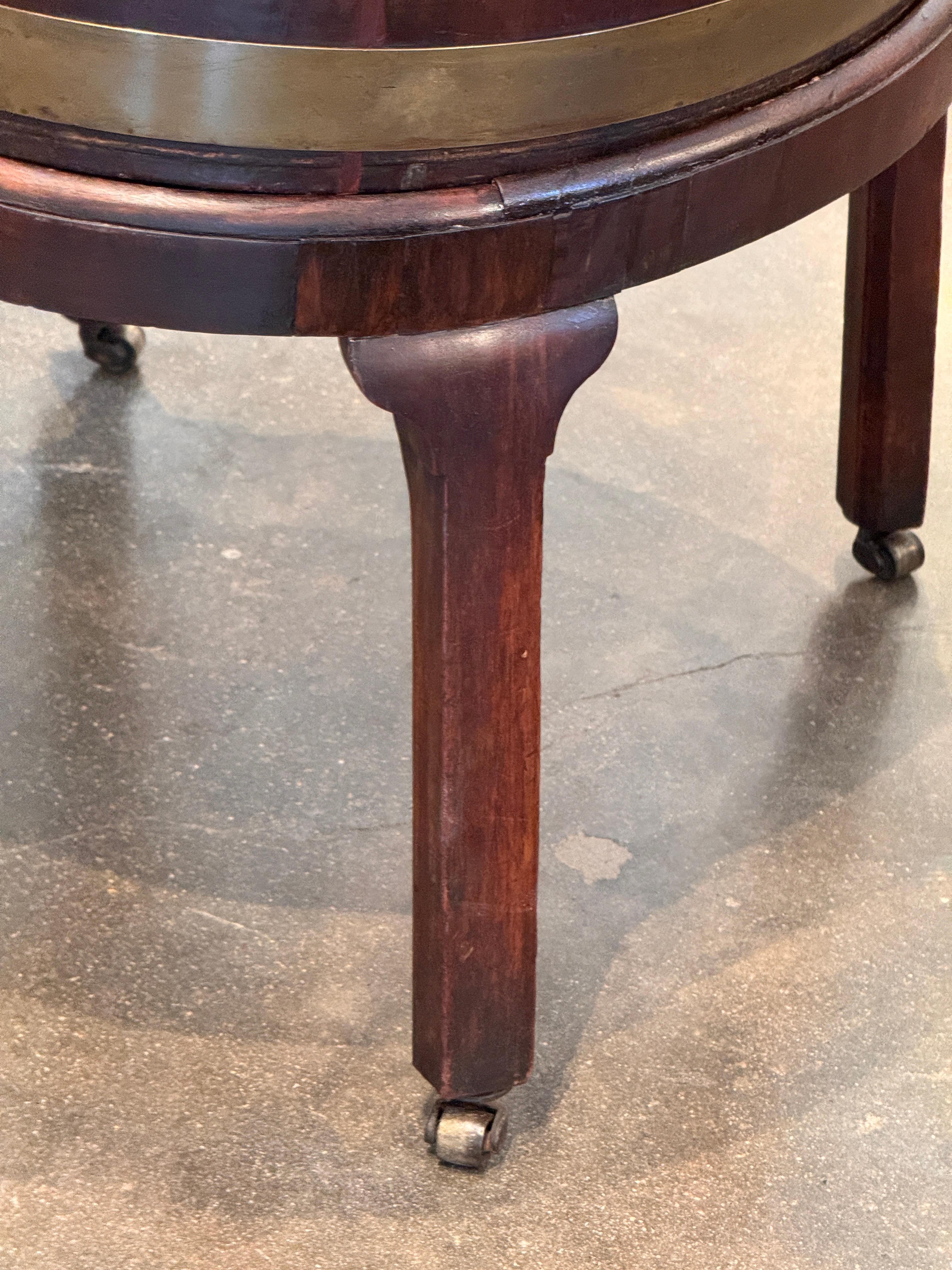 Englischer Mahagoni-Weinkühler aus dem 19. im Angebot 6