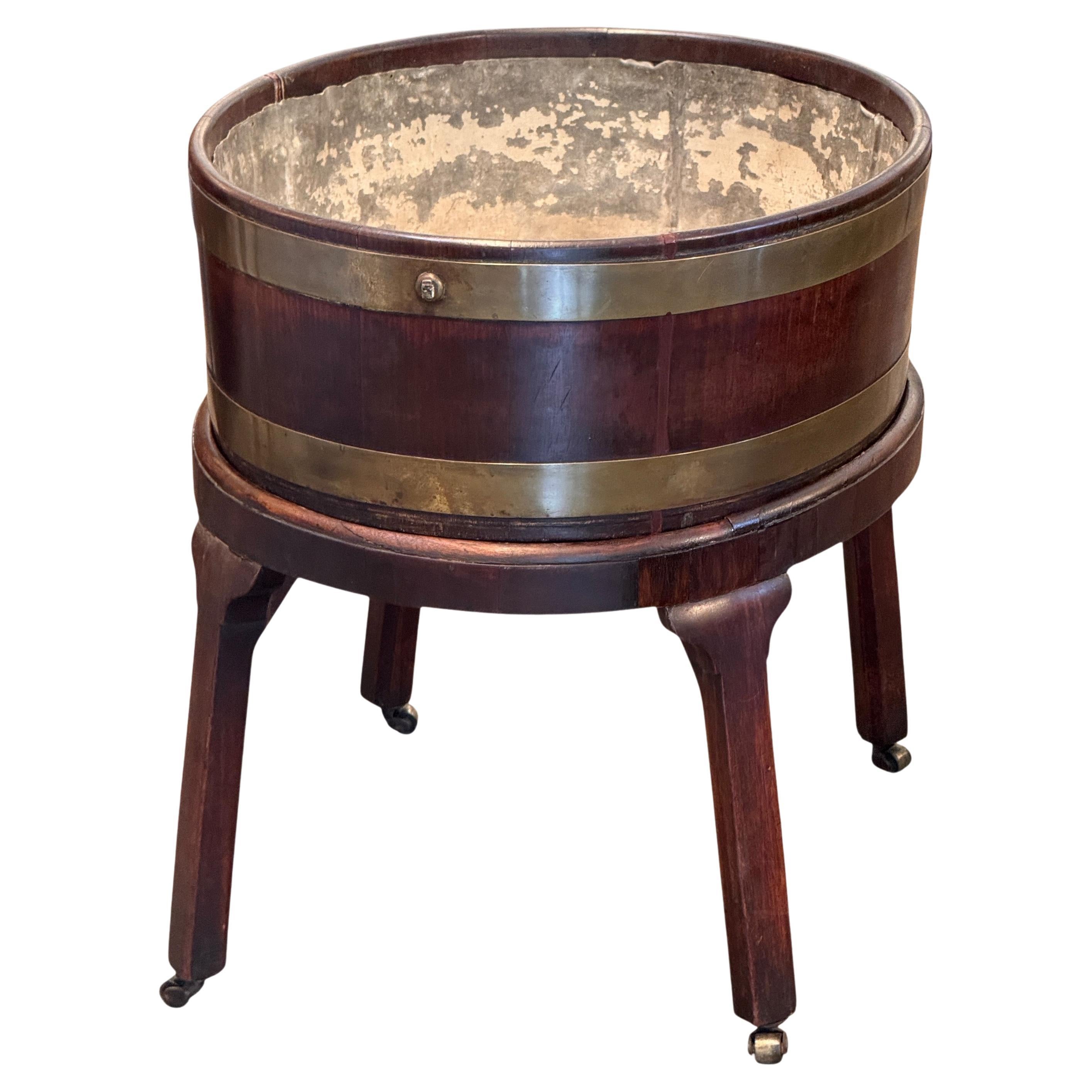 Rafraîchisseur à vin en acajou anglais du 19e siècle