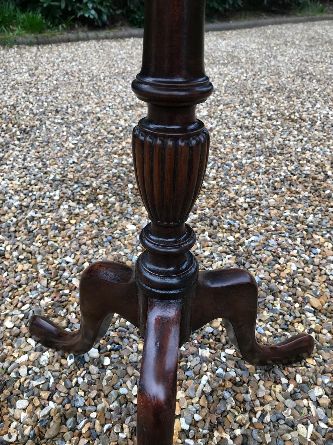 Hand-Crafted 19th Century English Mahogany Wine Table with Three Splayed Legs For Sale