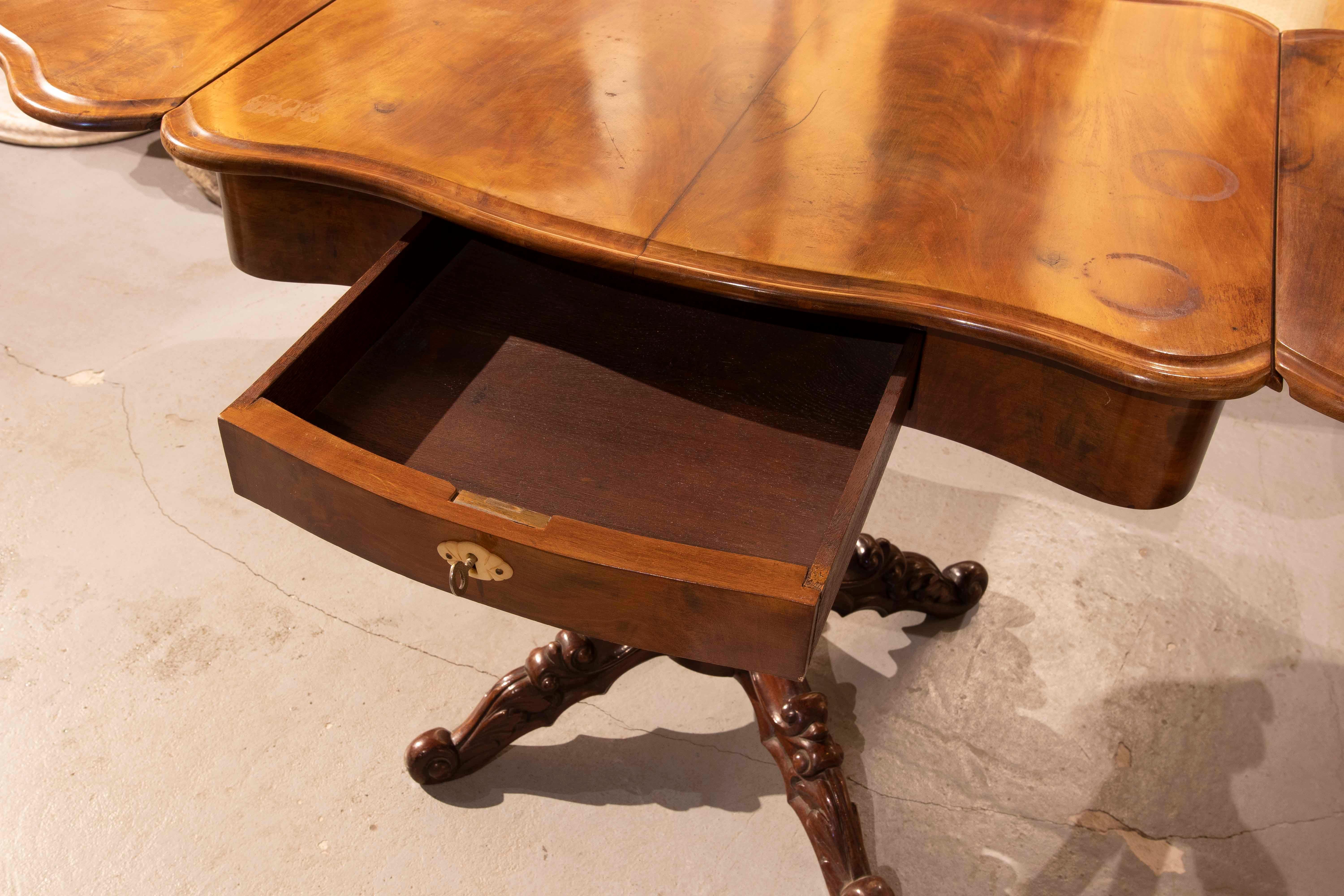 19th Century English Mahogany Wing Table with Drawer and Base in the Centre 1
